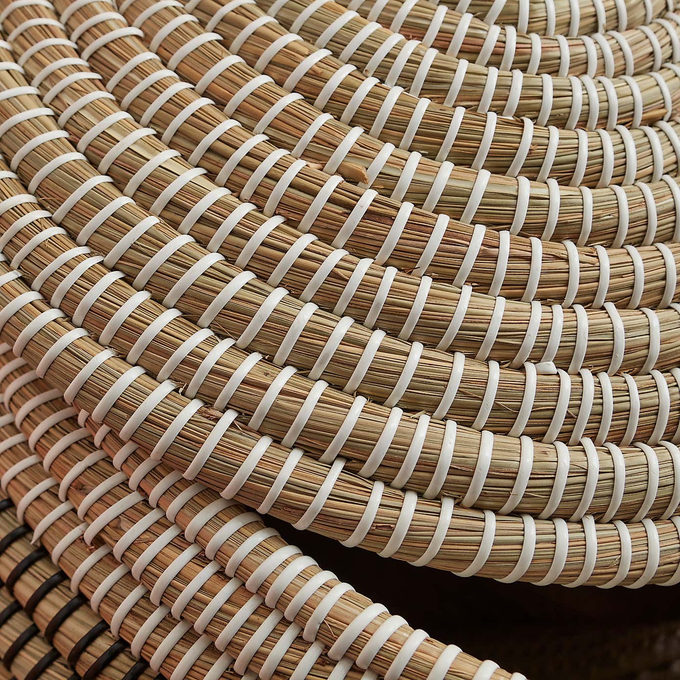 Contrast Storage Basket With Lid