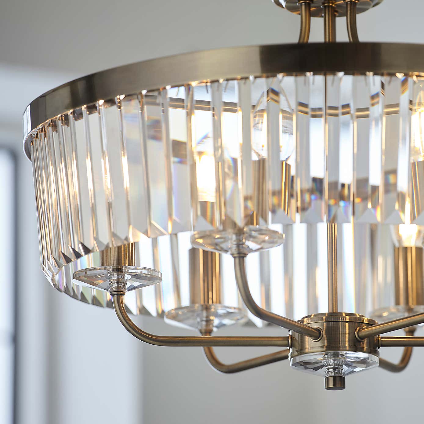 Vogue Lighting Balmoral 6 Light Chandelier