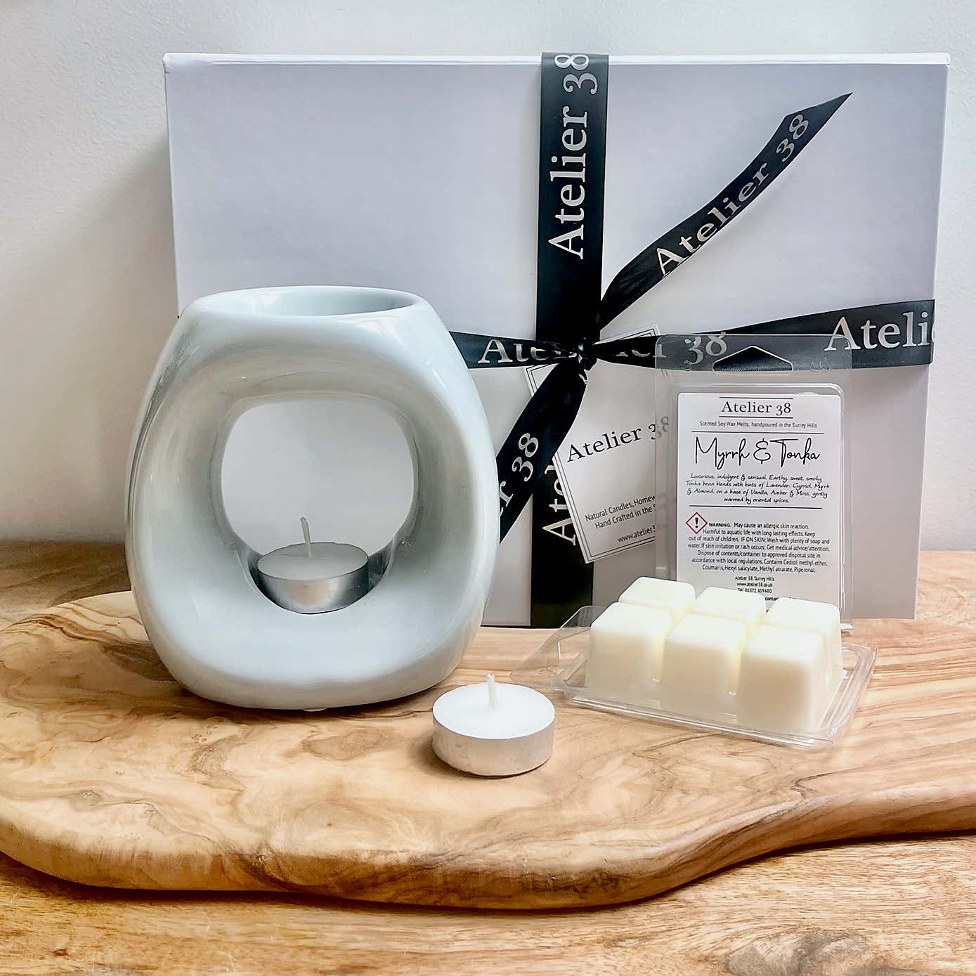 Atelier 38 Oval Burner and Spicy & Woody Wax Melt Gift Set