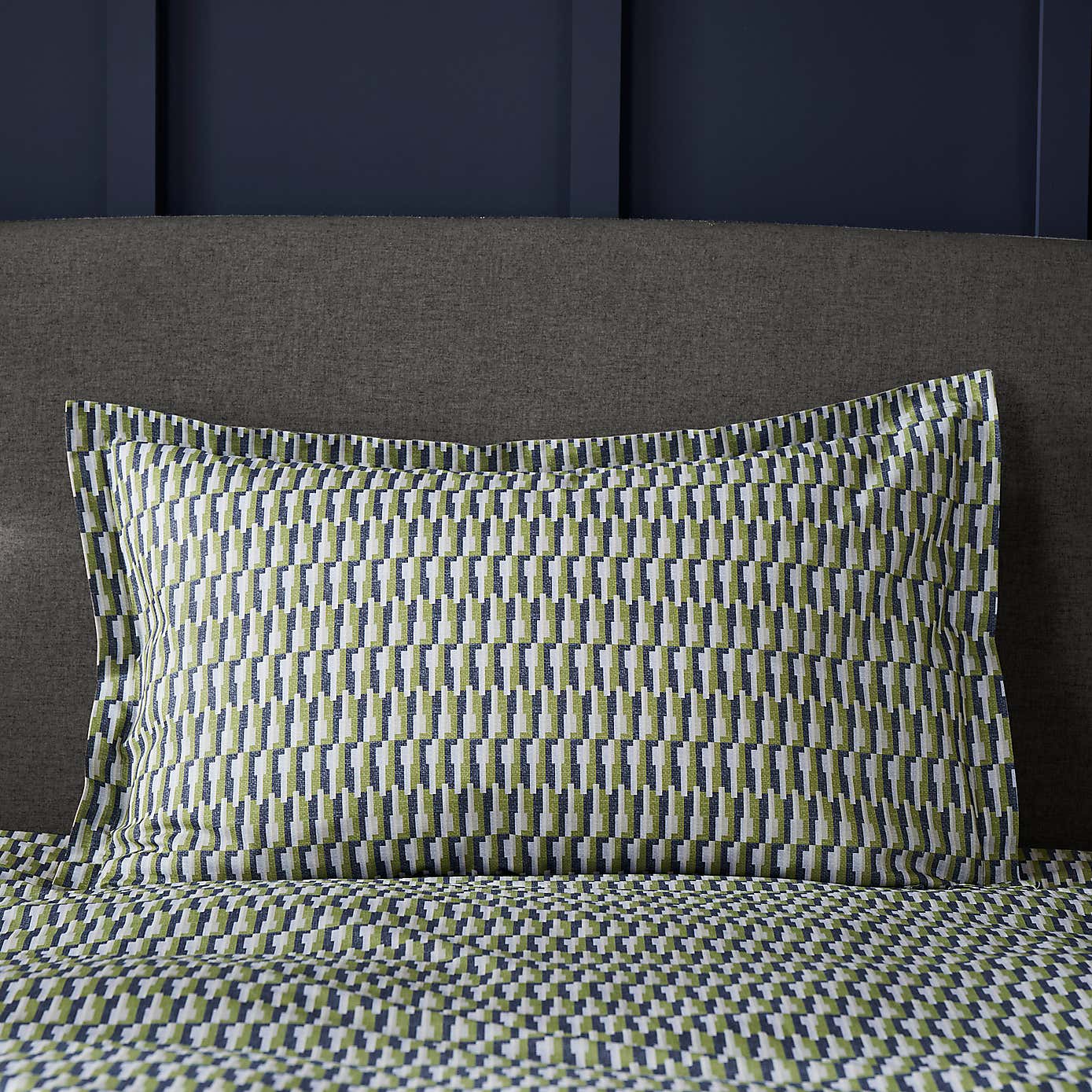 Nils Geometric 144 Thread Count Green Oxford Pillowcase