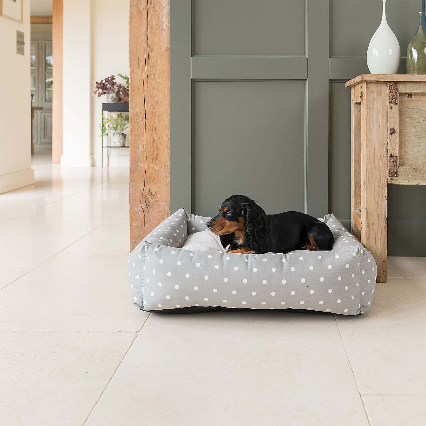 Lords and Labradors Balmoral Spotty Box Dog Bed