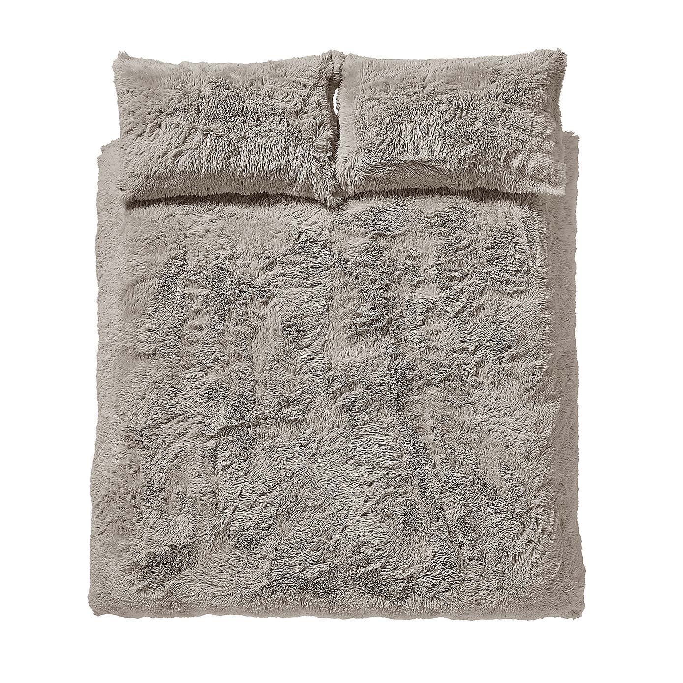 Catherine Lansfield Cuddly Faux Fur Duvet Cover and Pillowcase Set