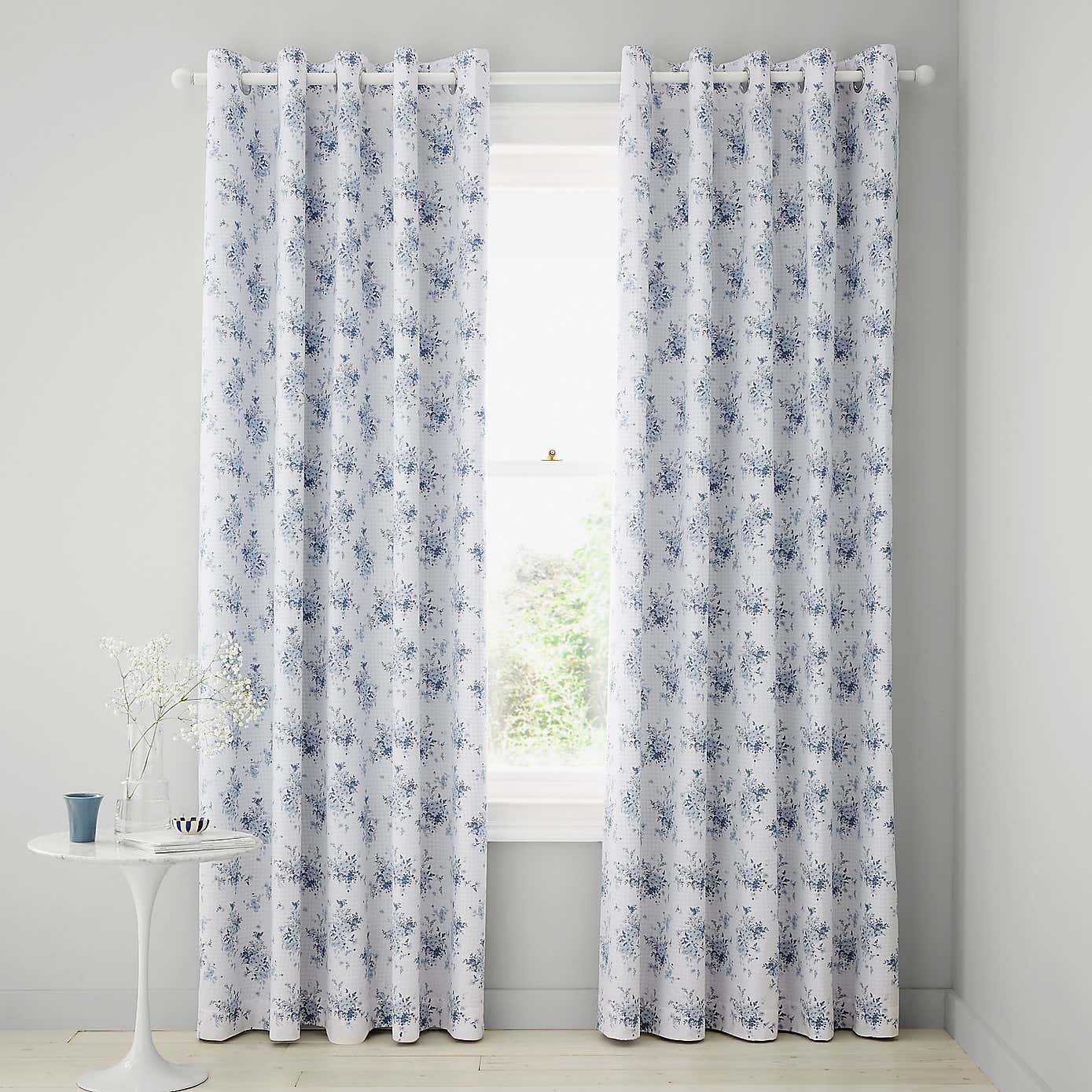 Catherine Lansfield Lucie Floral Reversible Eyelet Curtains