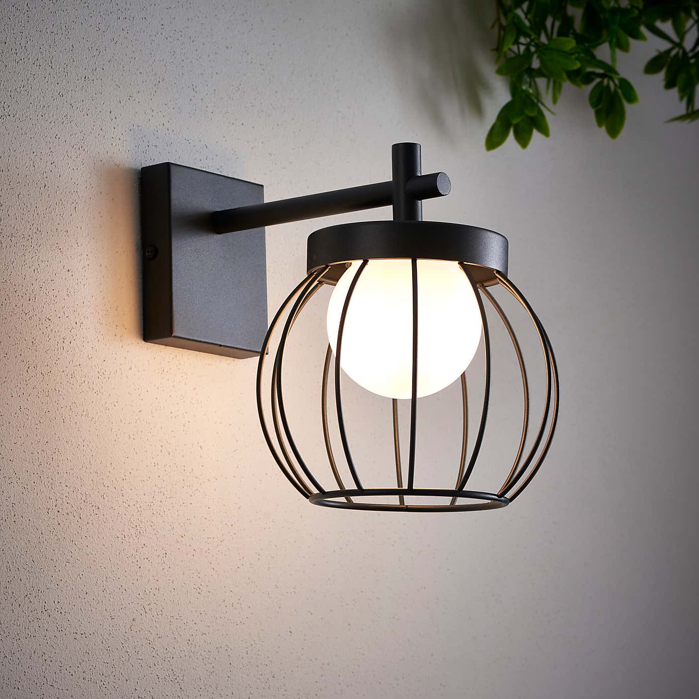Lanesra Outdoor Wall Light