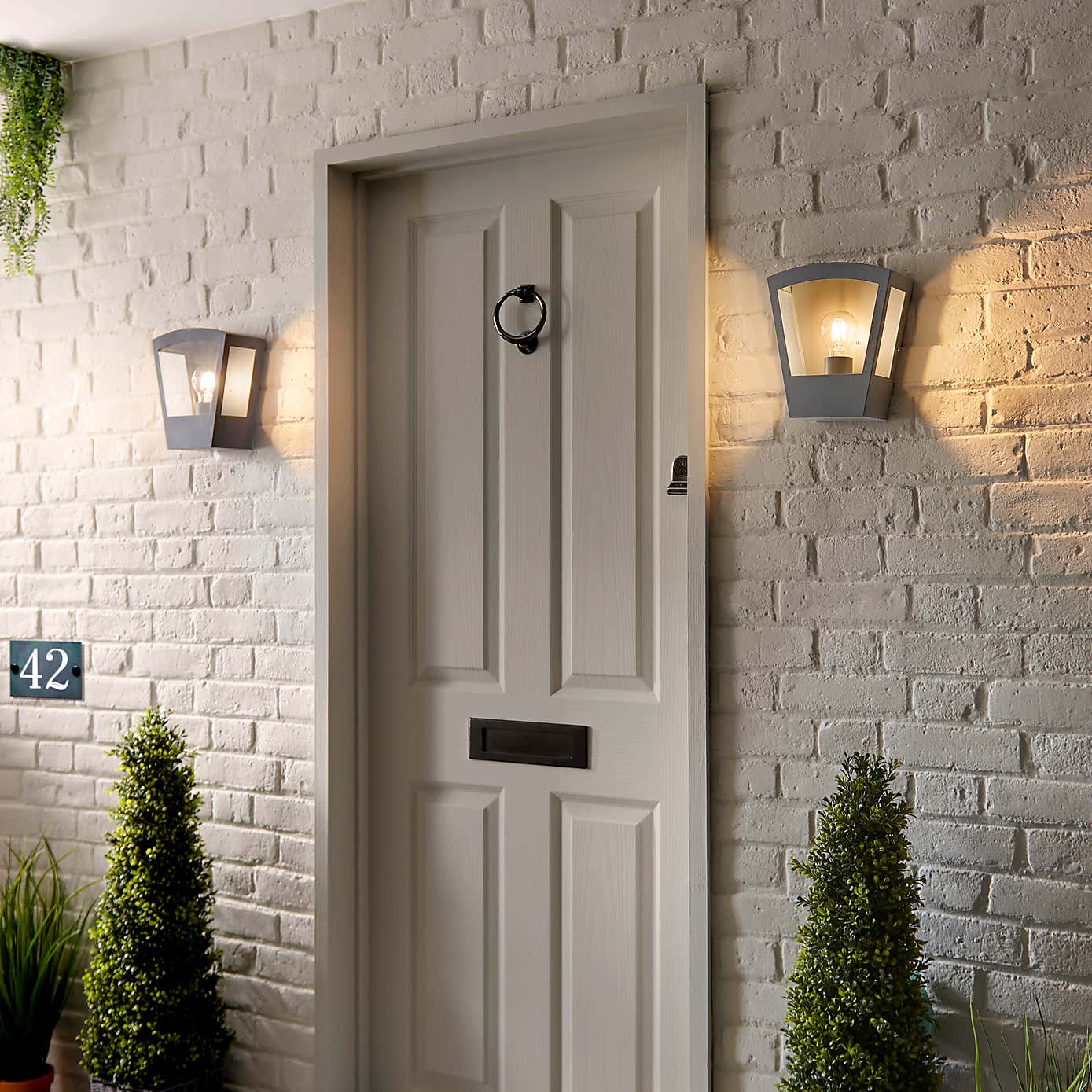 Leese Outdoor Wall Light
