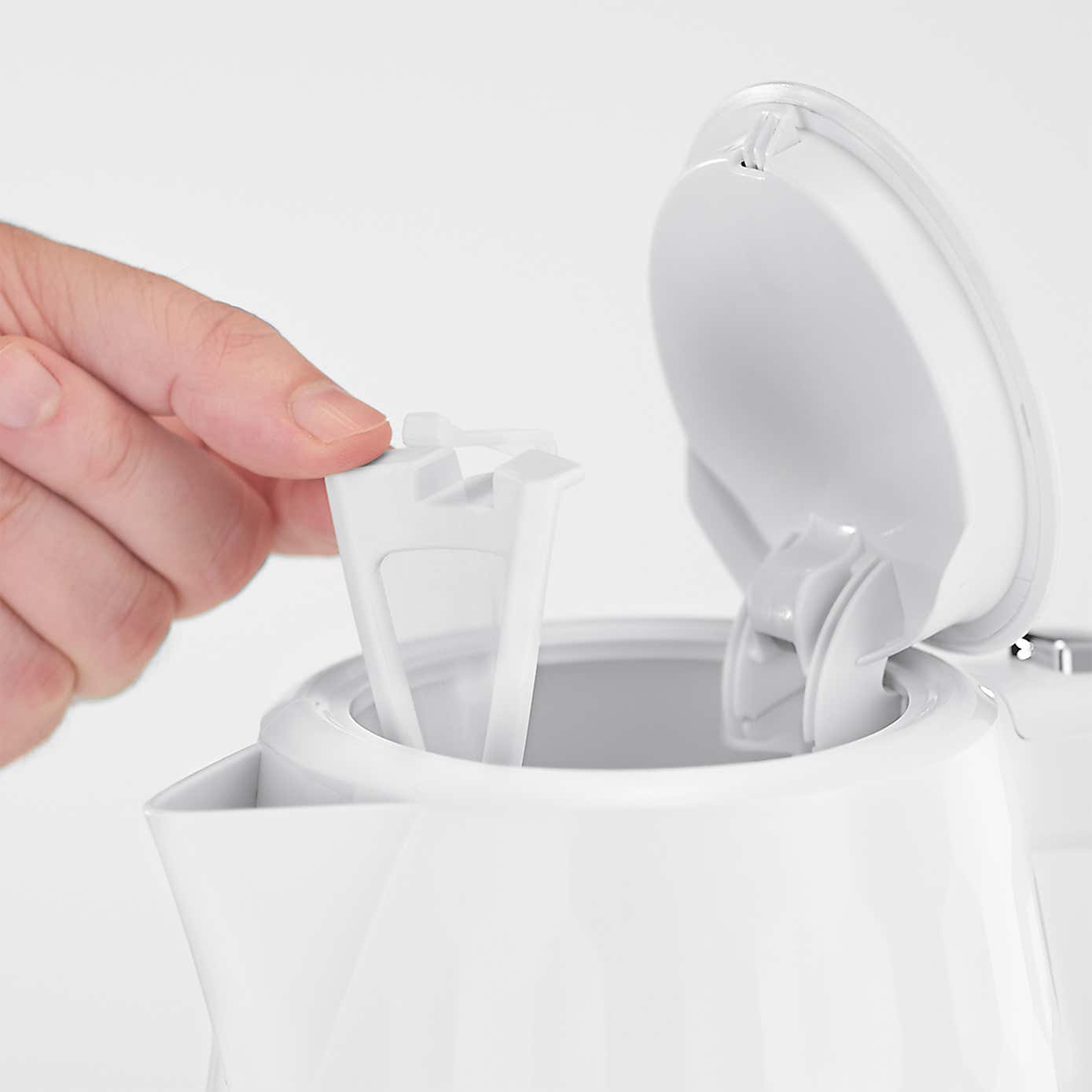 Russell Hobbs Honeycomb Kettle White