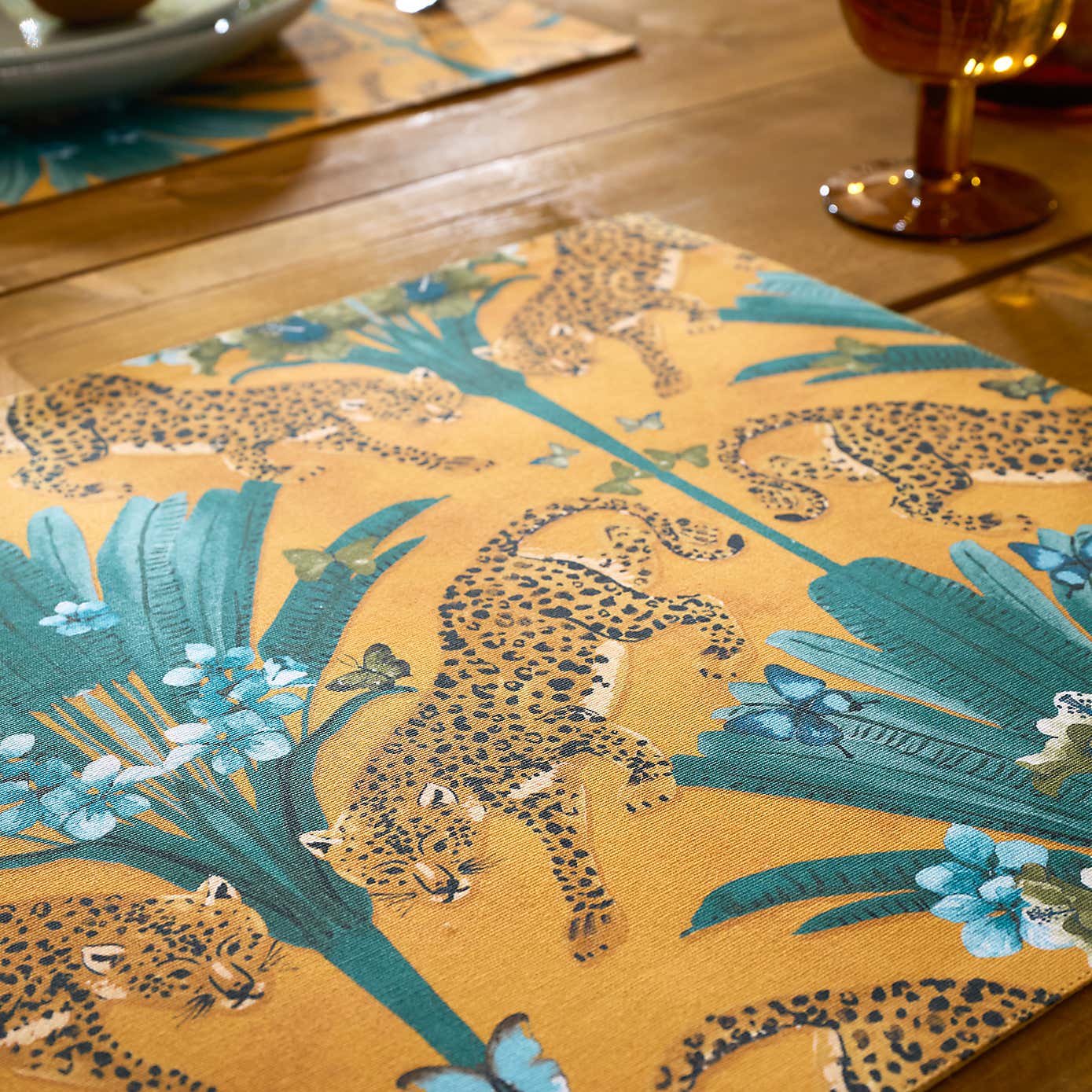 Set of 2 Tropical Leopard Placemat