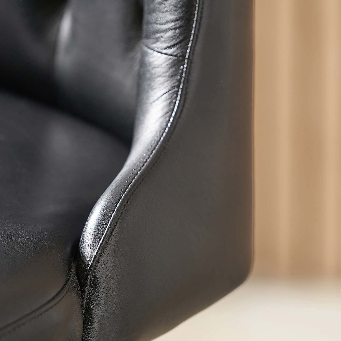 Camillo Diamond Back Bar Stool, Leather