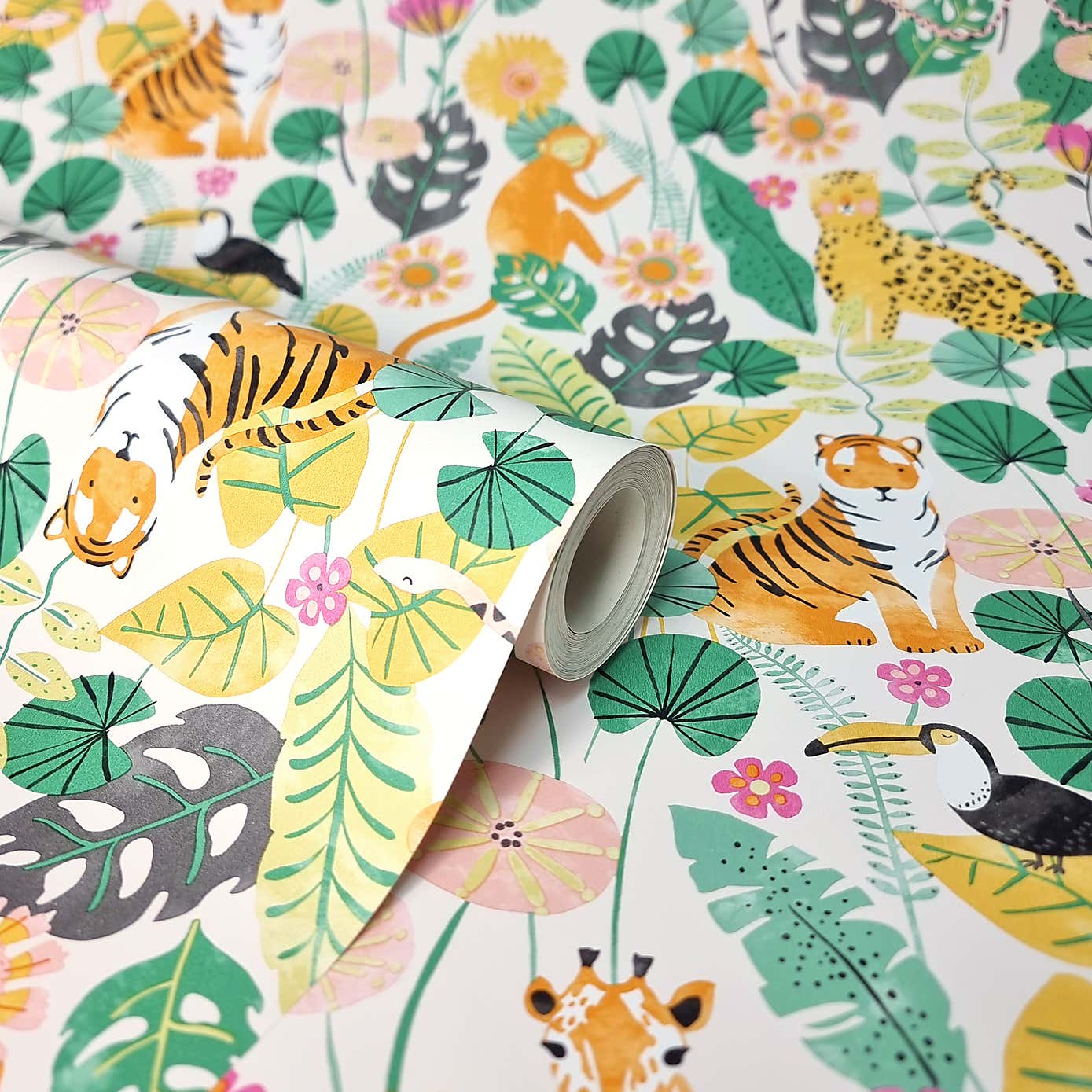 Equatorial Jungle Multicoloured Wallpaper