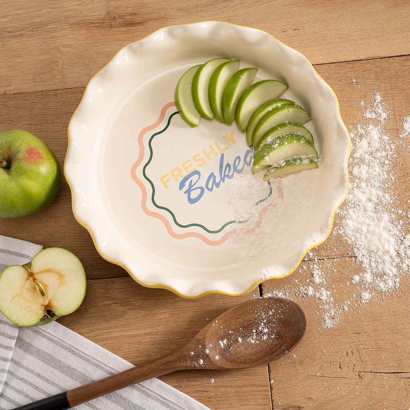 Ceramic Fluted Pie Dish