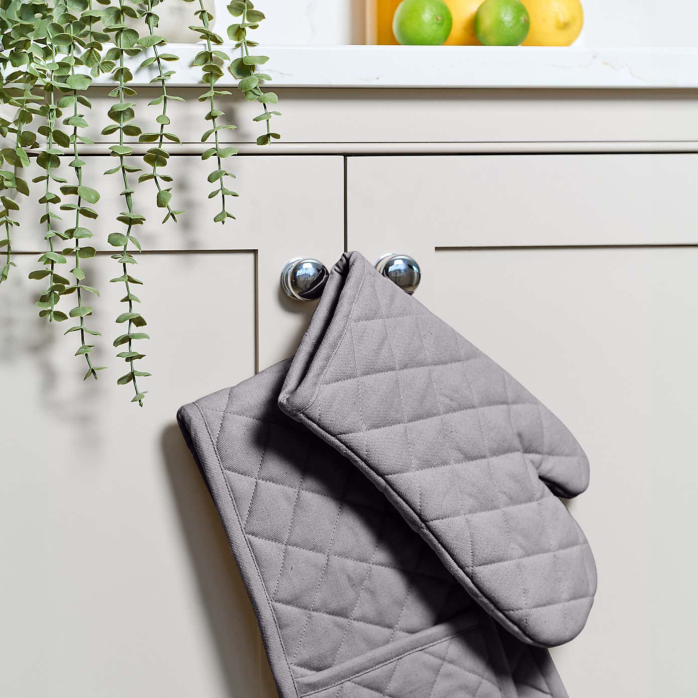 Dexam Set of 2 Love Colour Single Oven Gloves