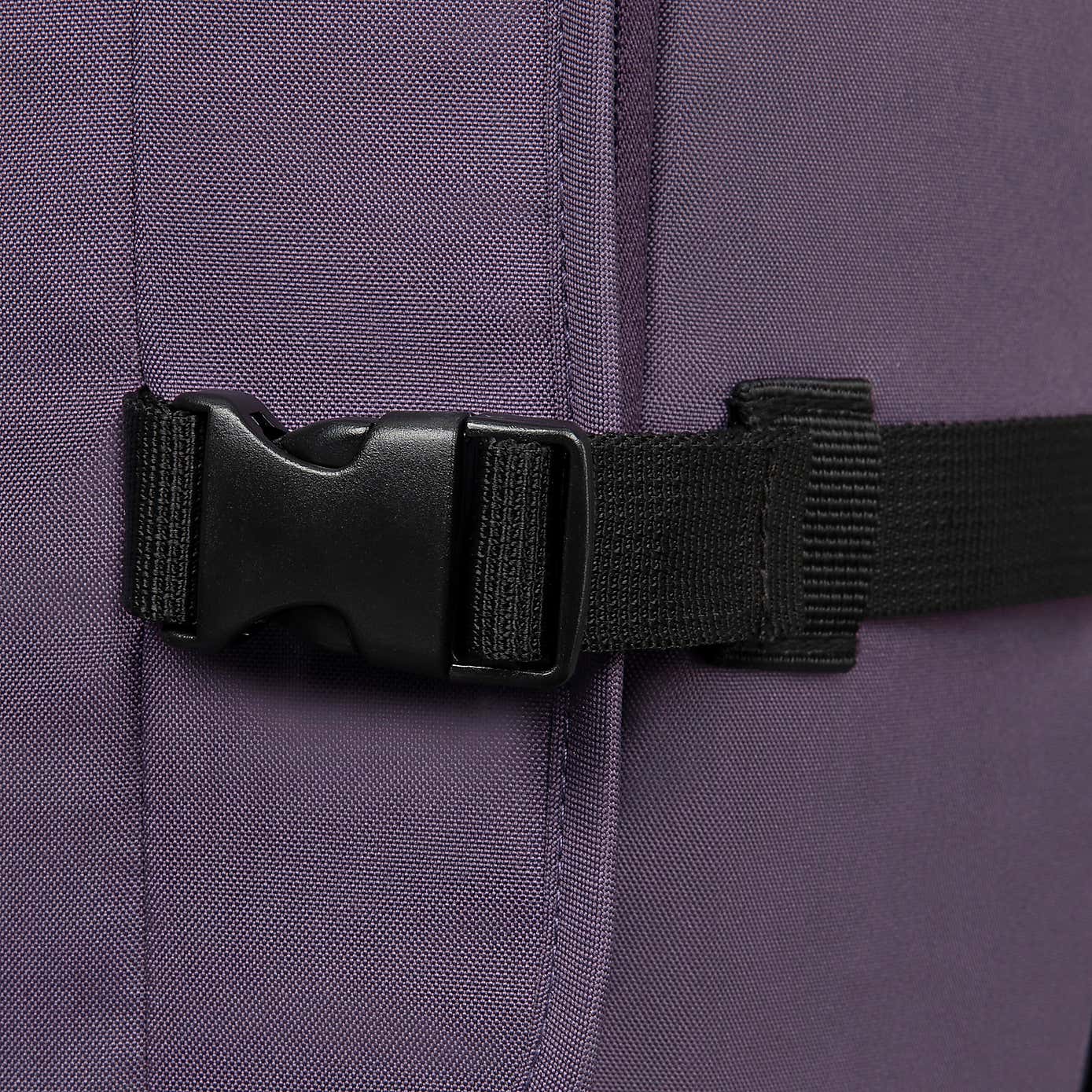 IT Luggage Flyrite Trolley Bag