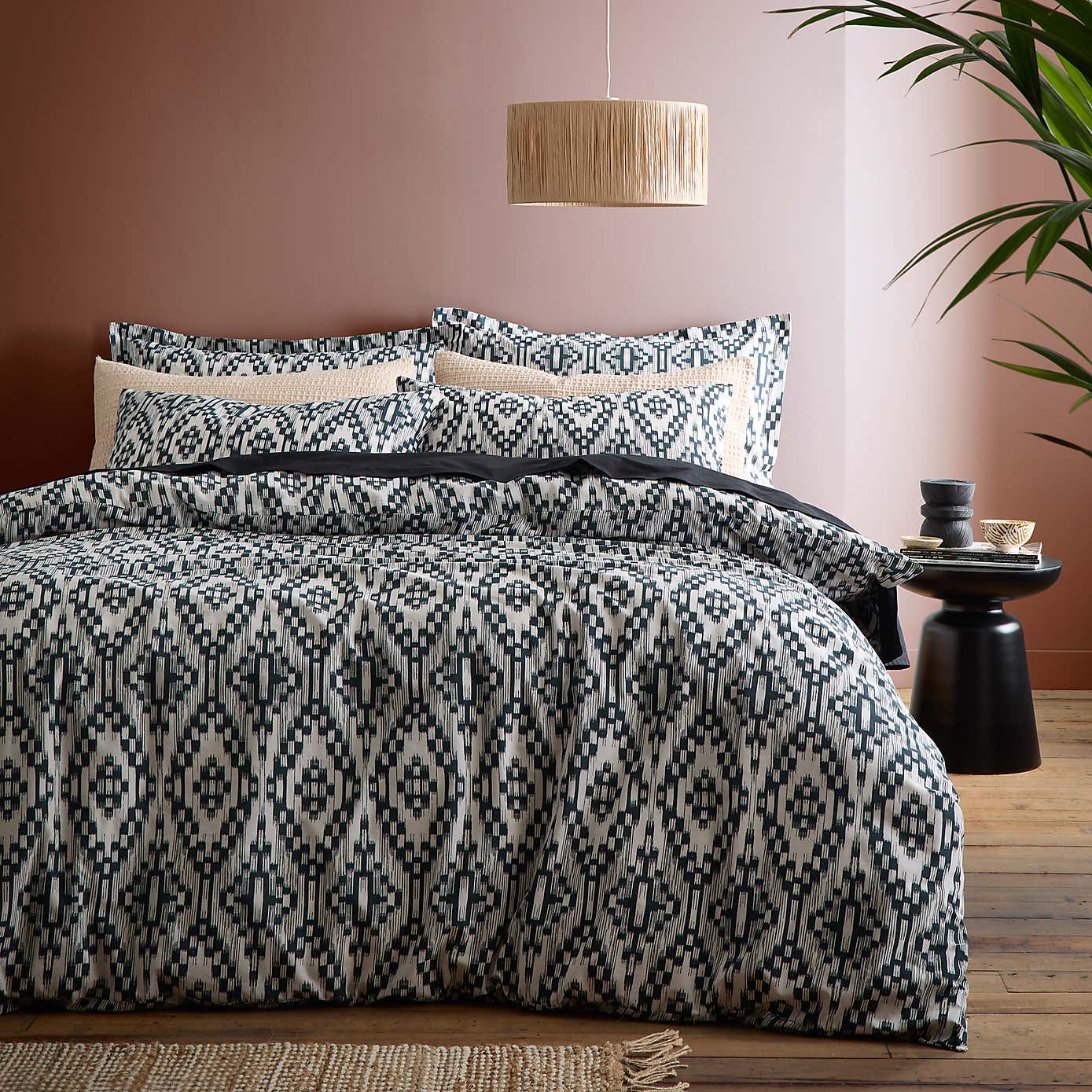 Syrah Ikat 100% Cotton Duvet Cover and Pillowcase Set