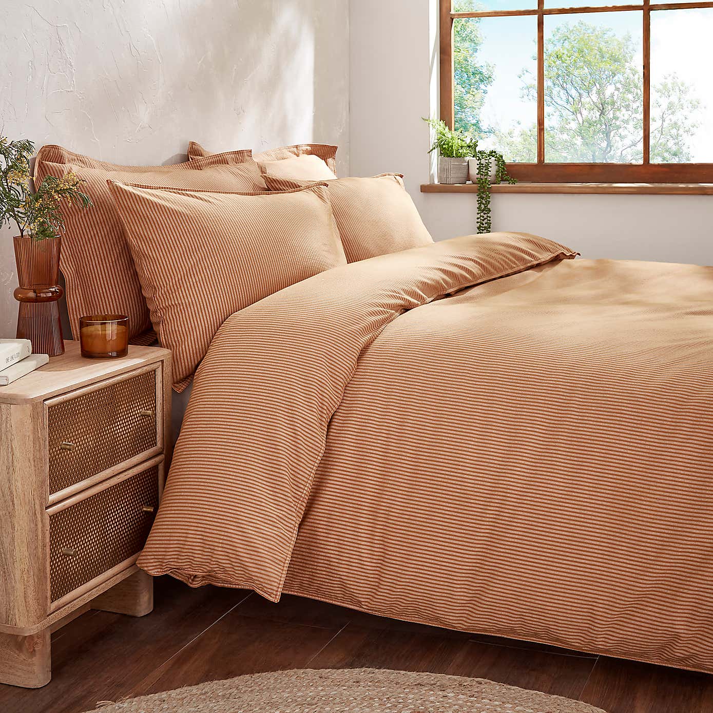 Harlem Narrow Stripe Duvet Cover & Pillowcase Set