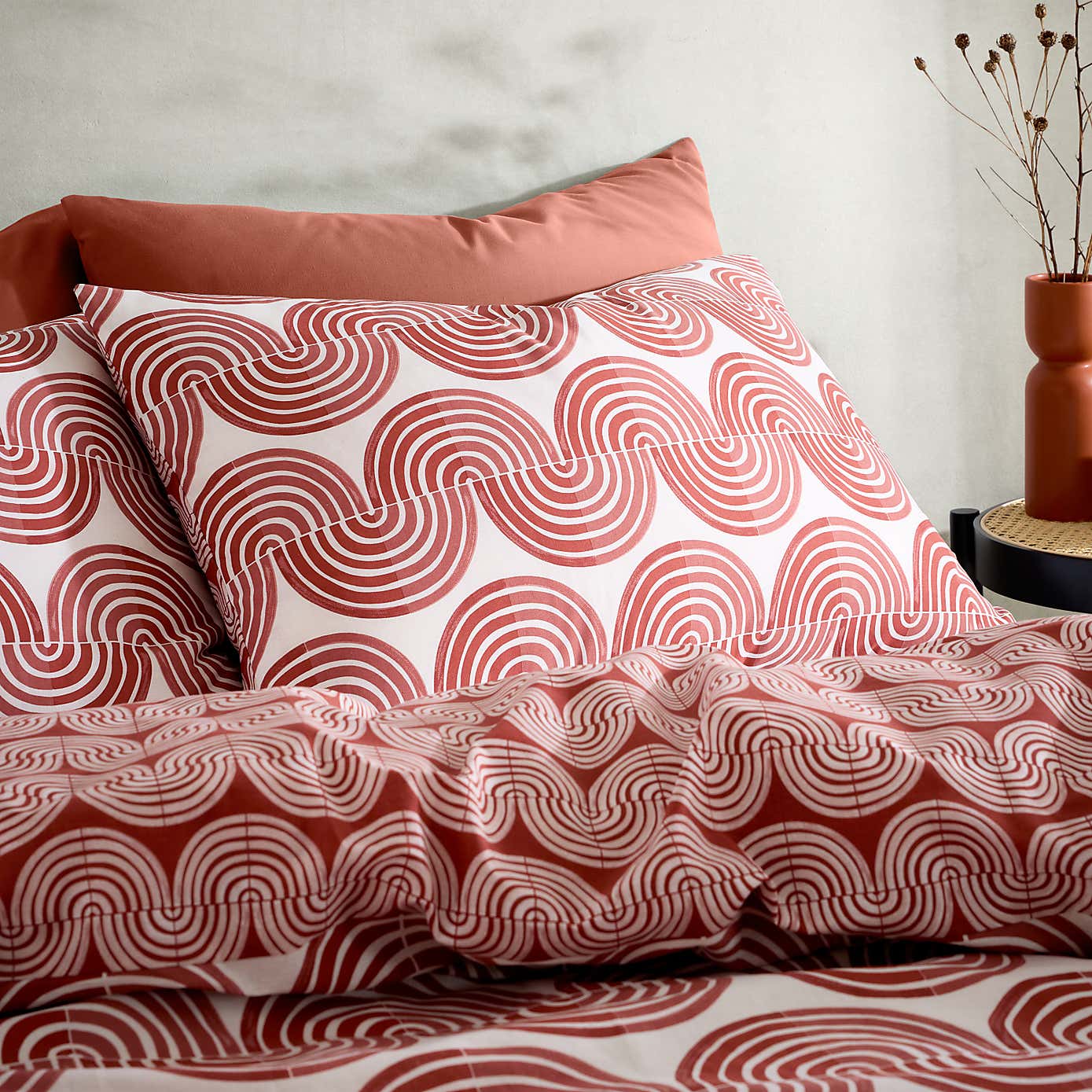 Mirad Modern Terracotta Duvet Cover and Pillowcase Set
