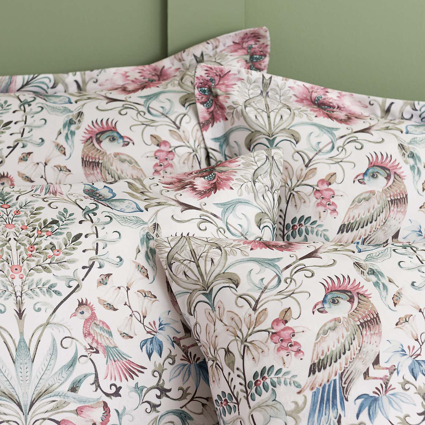 Majestic Birds Oxford Pillowcase