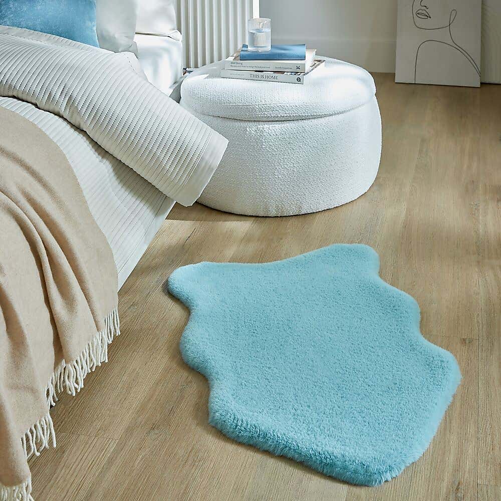Supersoft Faux Fur Single Pelt Rug