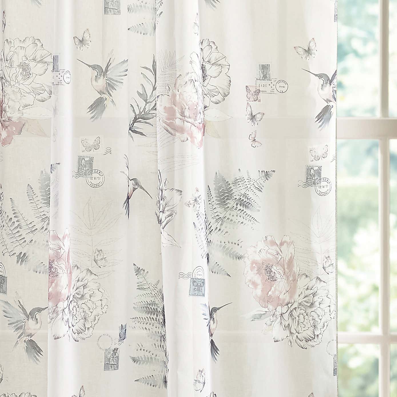 Heavenly Hummingbird Slot Top Single Voile Panel