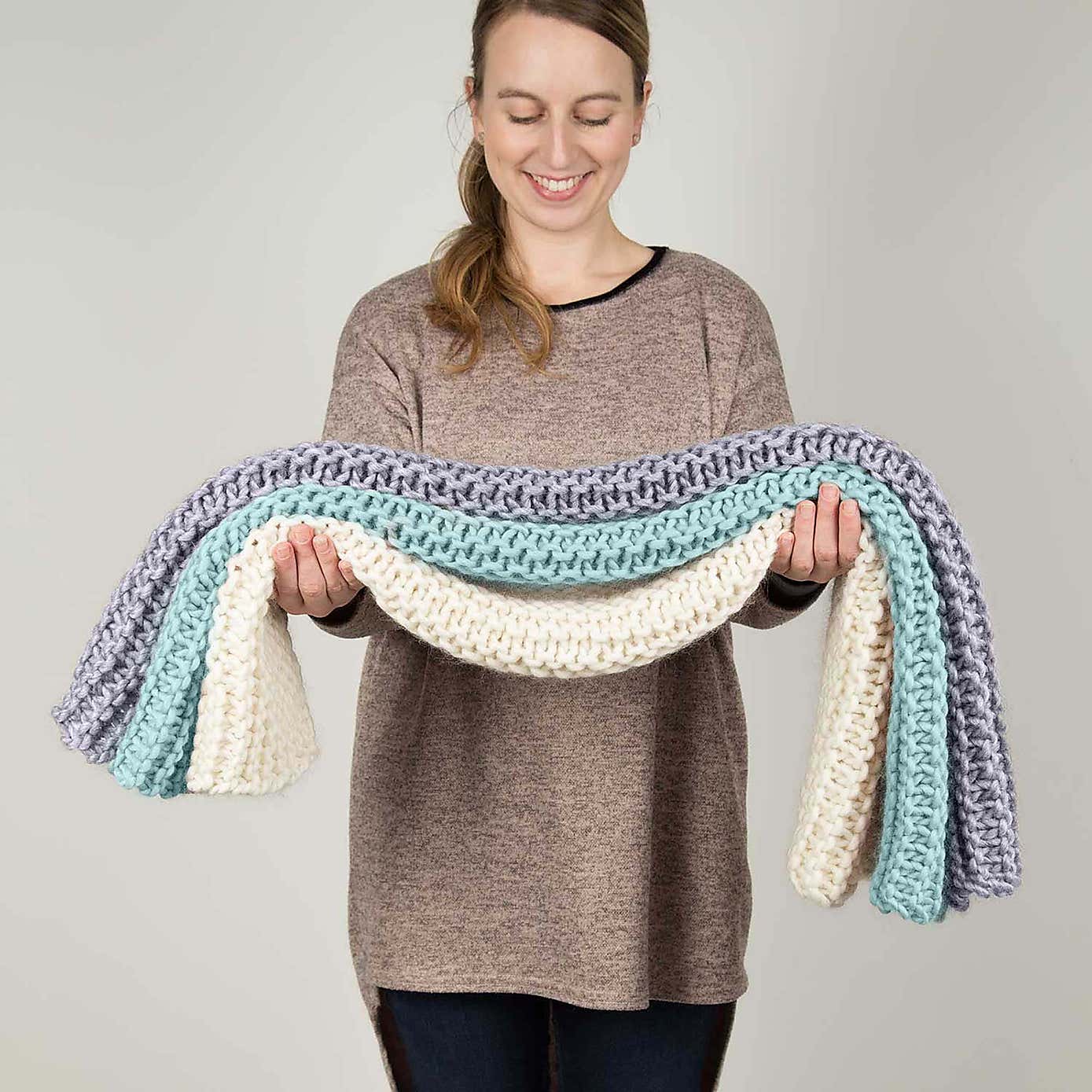 Hannah Blanket Knitting Kit