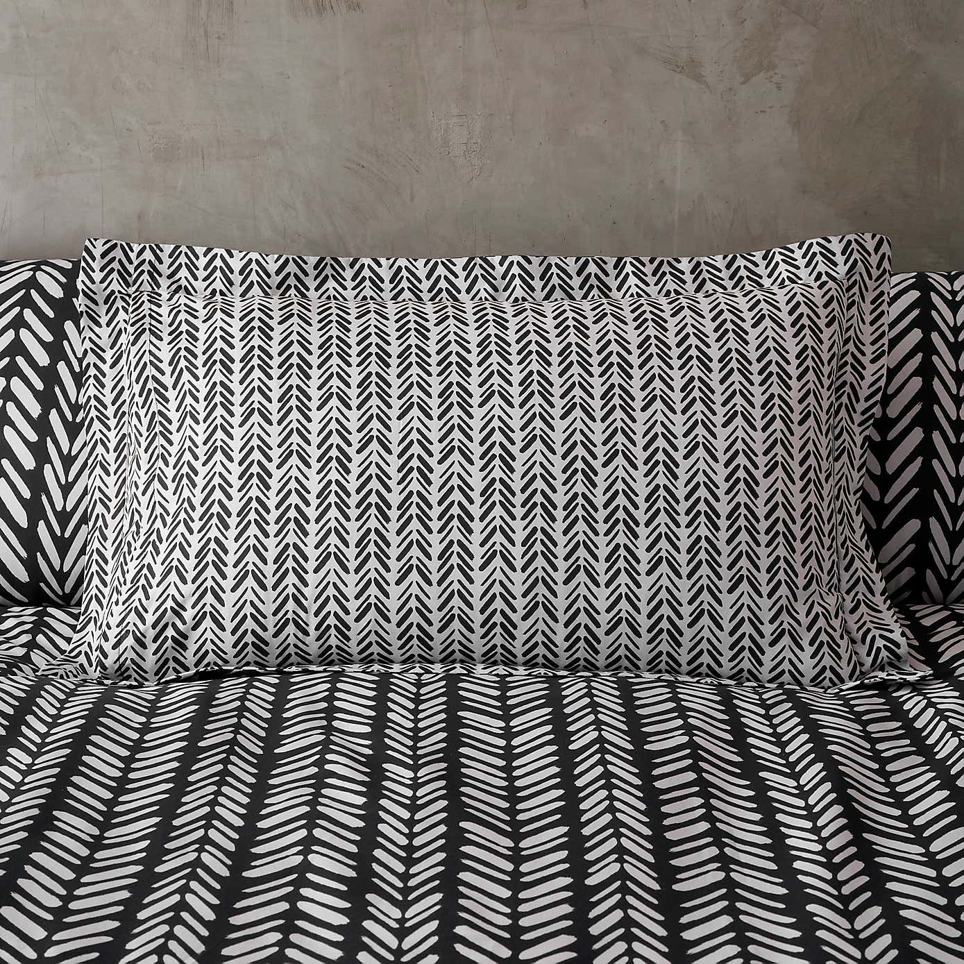 Anthony Repeat Black 100% Cotton Oxford Pillowcase