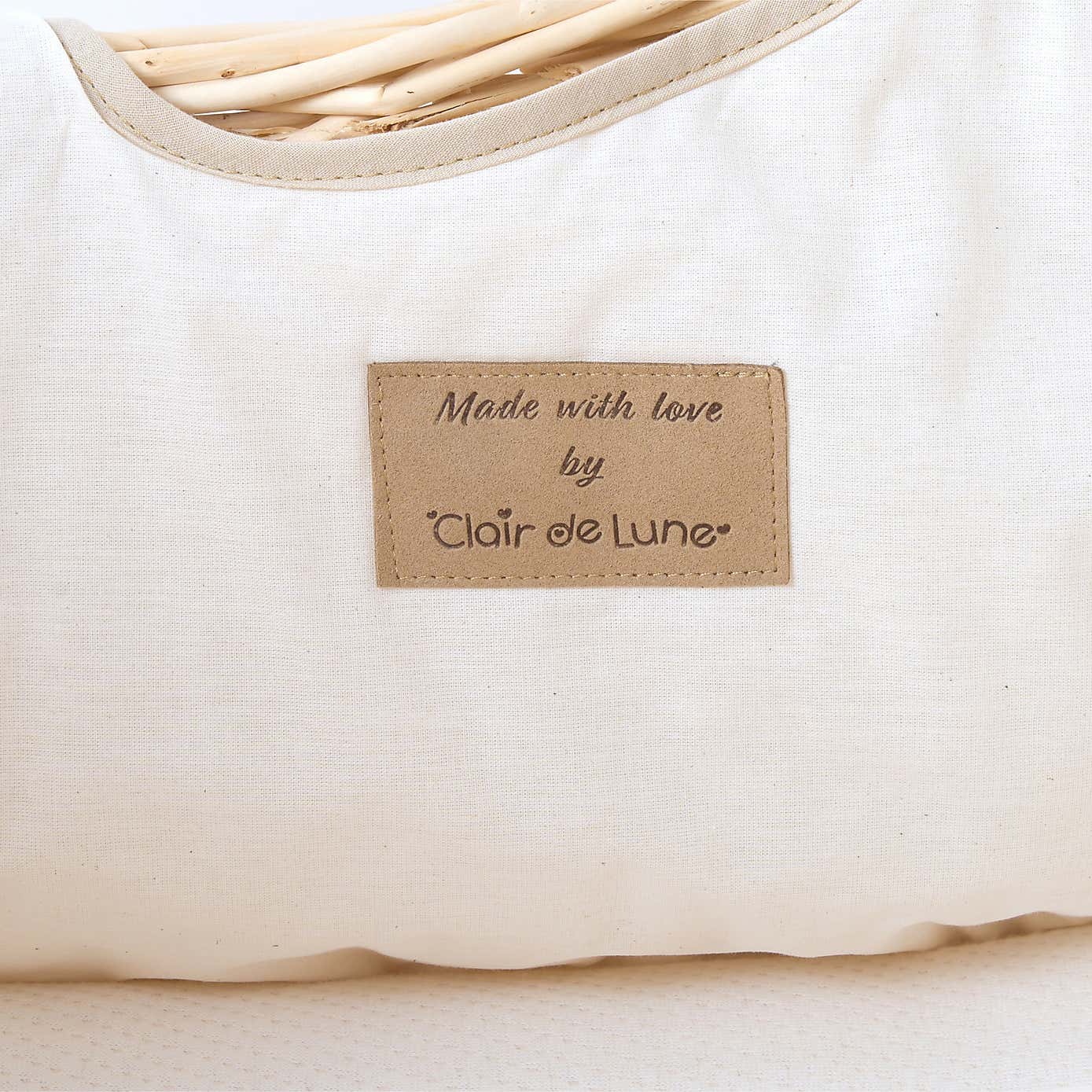 Clair de Lune Organic Noah Pod With Natural Rocking Stand