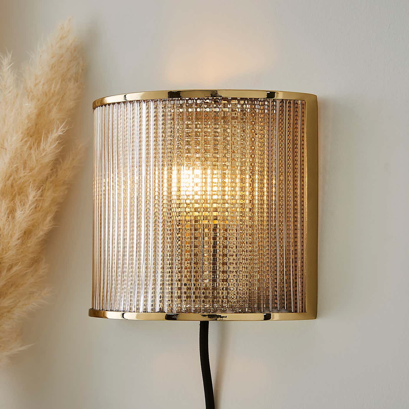 Kruze Plug In Wall Light