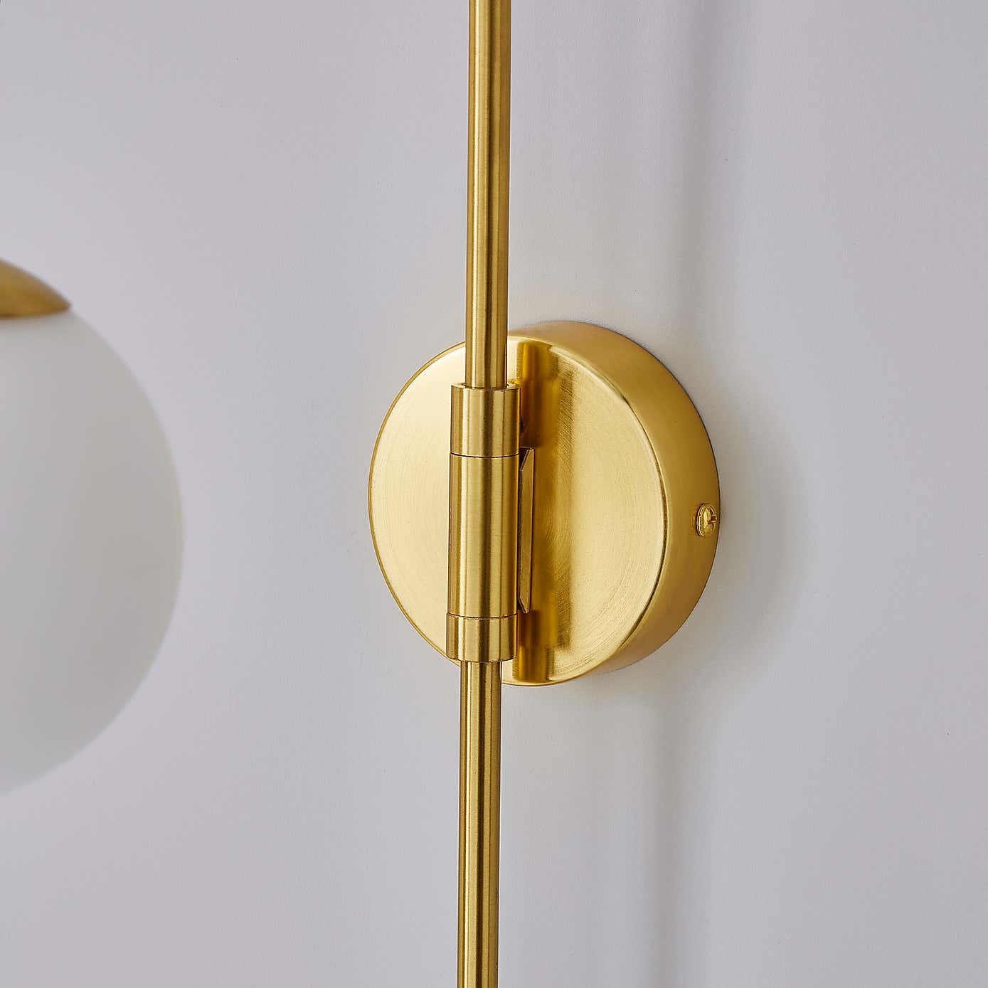 Eniola Easy Fit Plug in Wall Light Gold