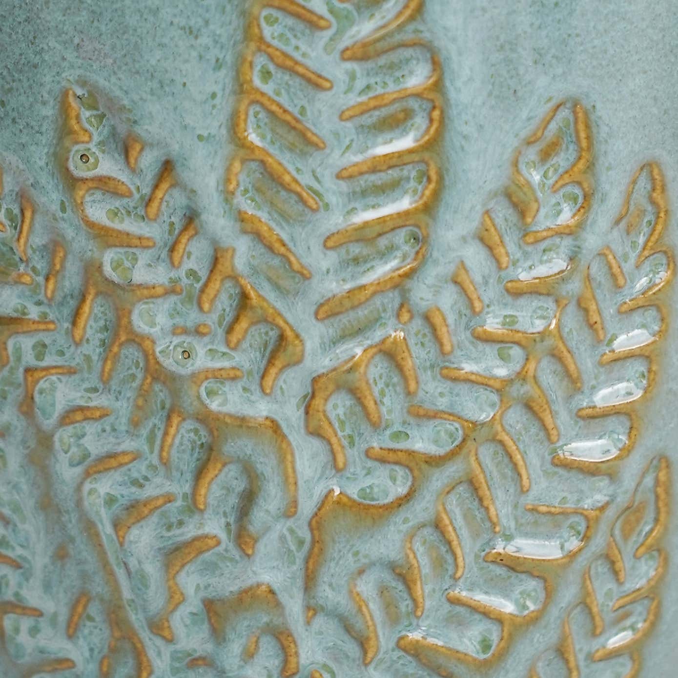 Kew Embossed Fern Planter