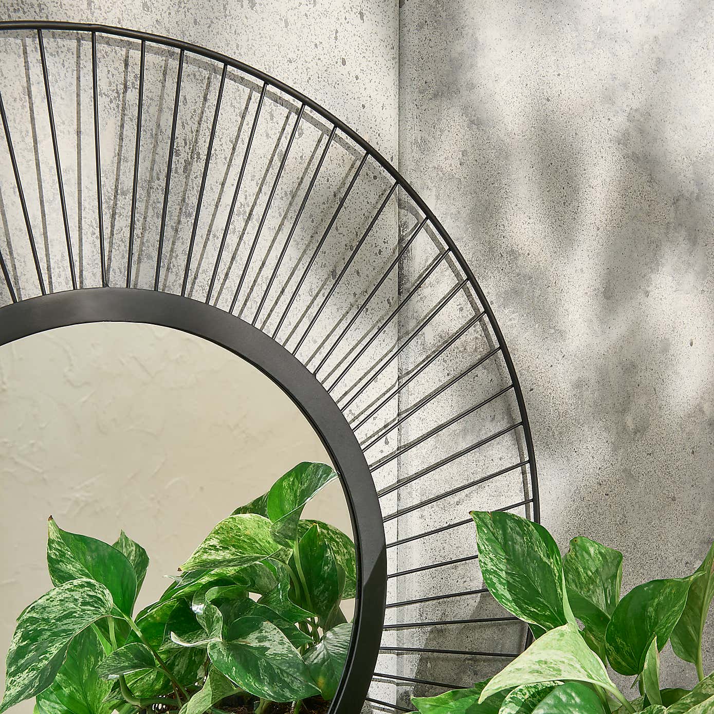 Wire Round Indoor Outdoor Wall Mirror