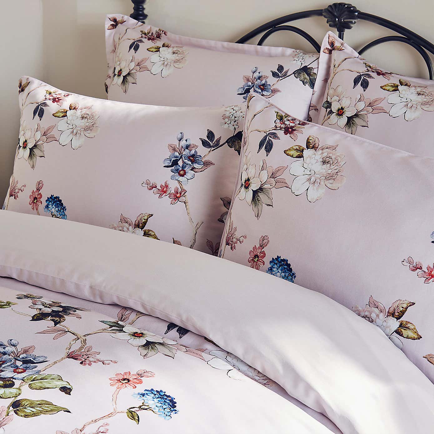 Holly Willoughby Exotic Blossom 100% Cotton Duvet Cover and Pillowcase Set