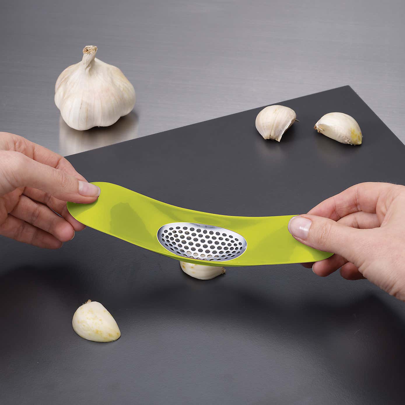 Joseph Joseph Green Garlic Rocker