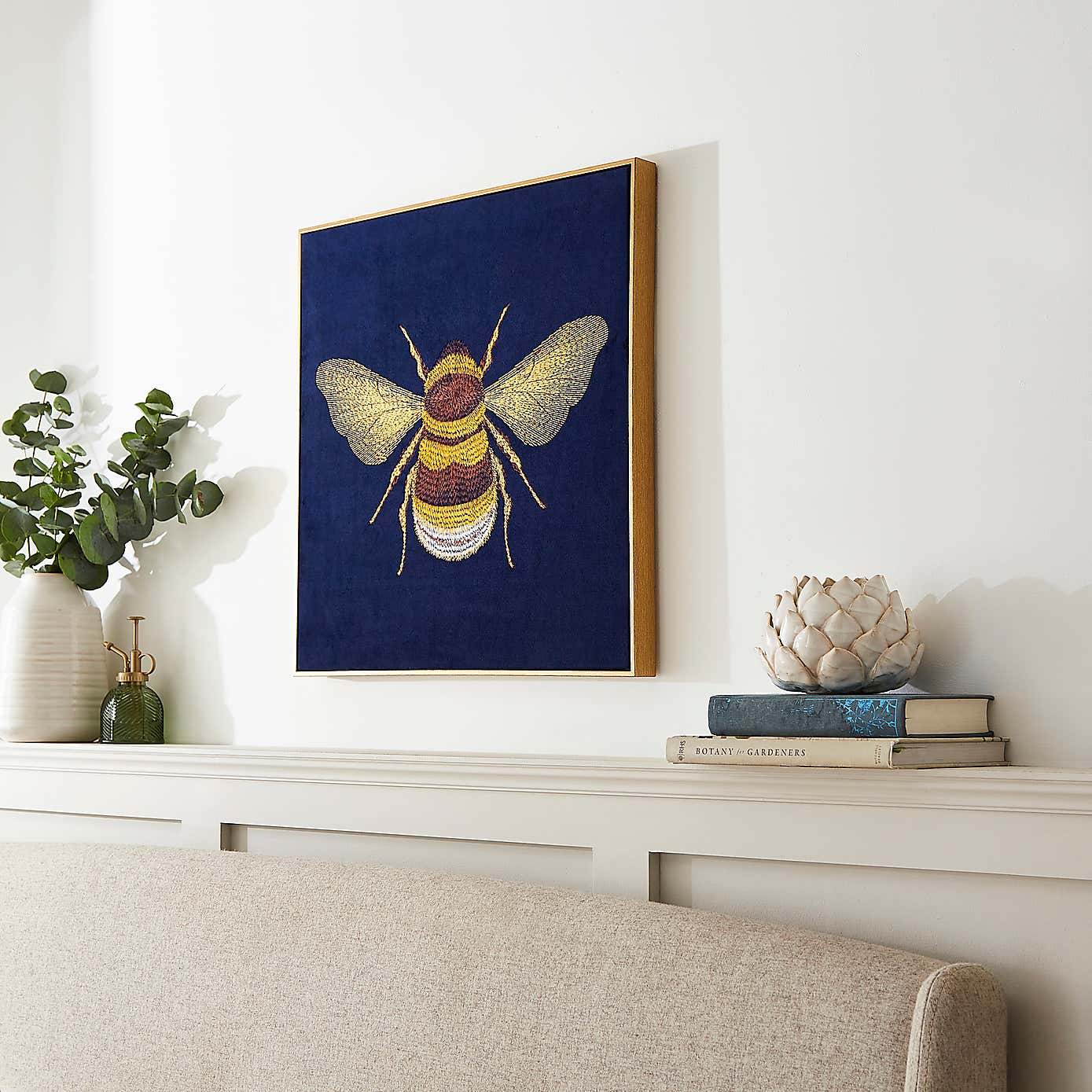 Dorma Bee Capped Canvas 50x50cm