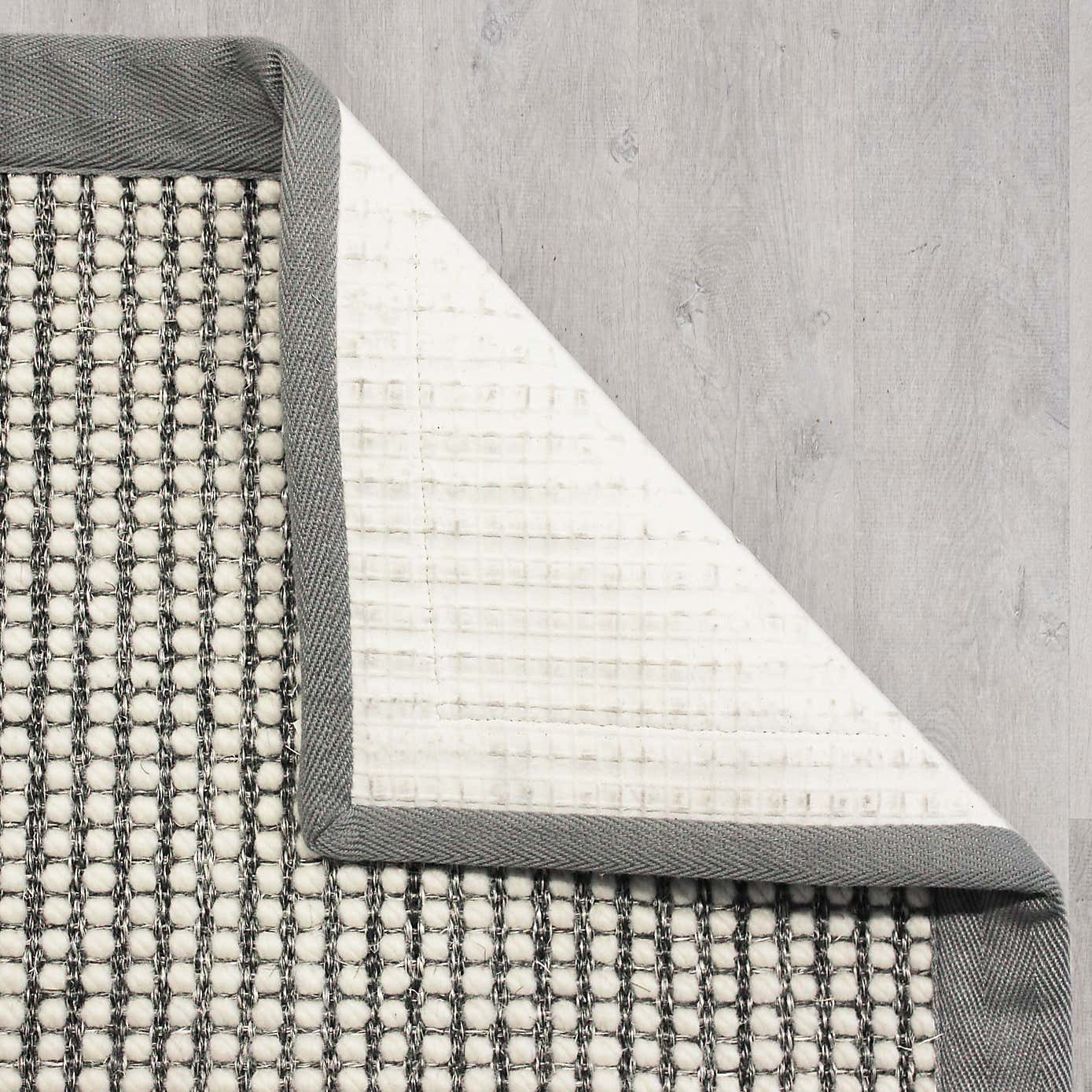 Textured Dot Border Bobble Stair Runner