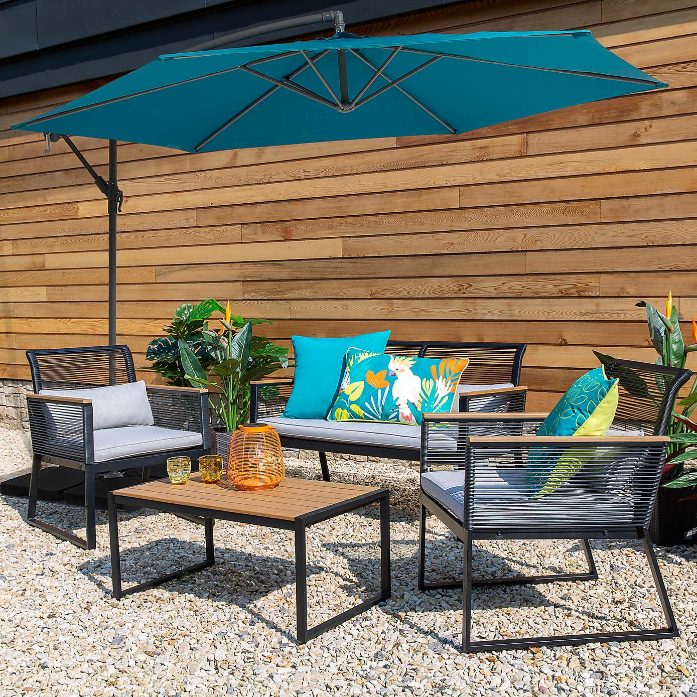 Cantilever Lean Over Cream 3m Parasol