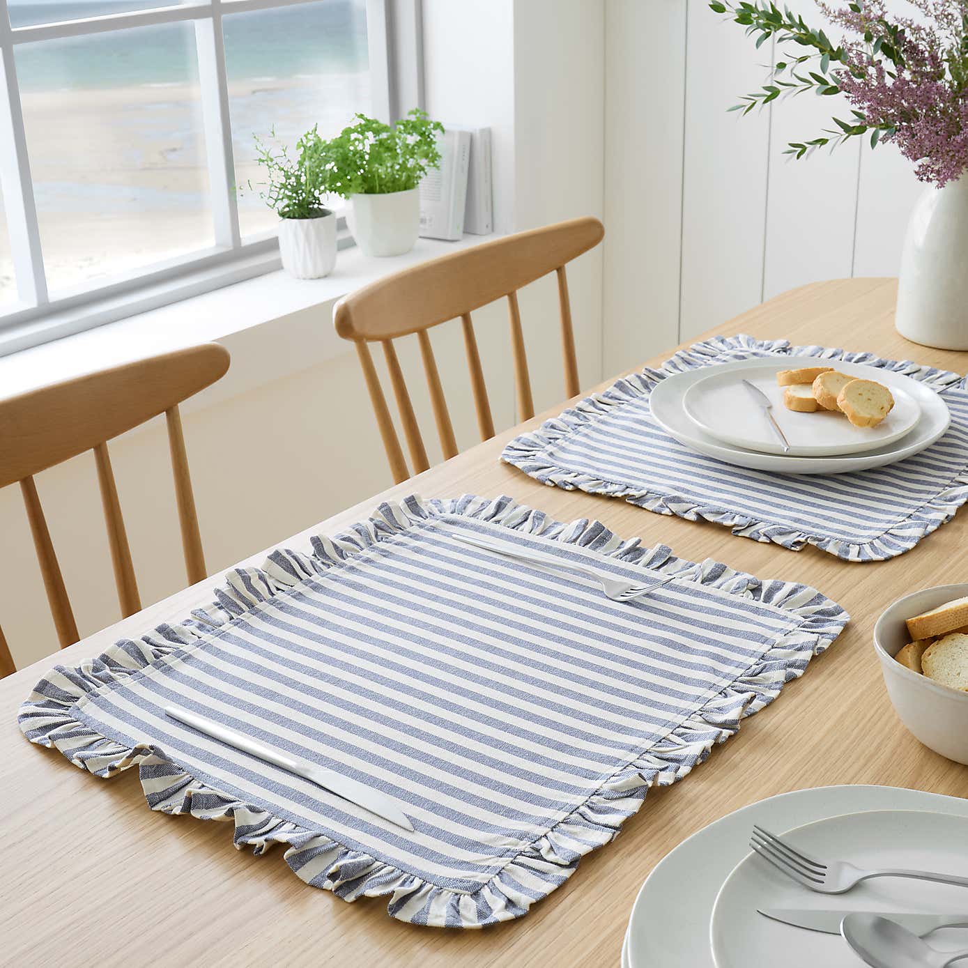 Set of 2 Linford Frill Placemats