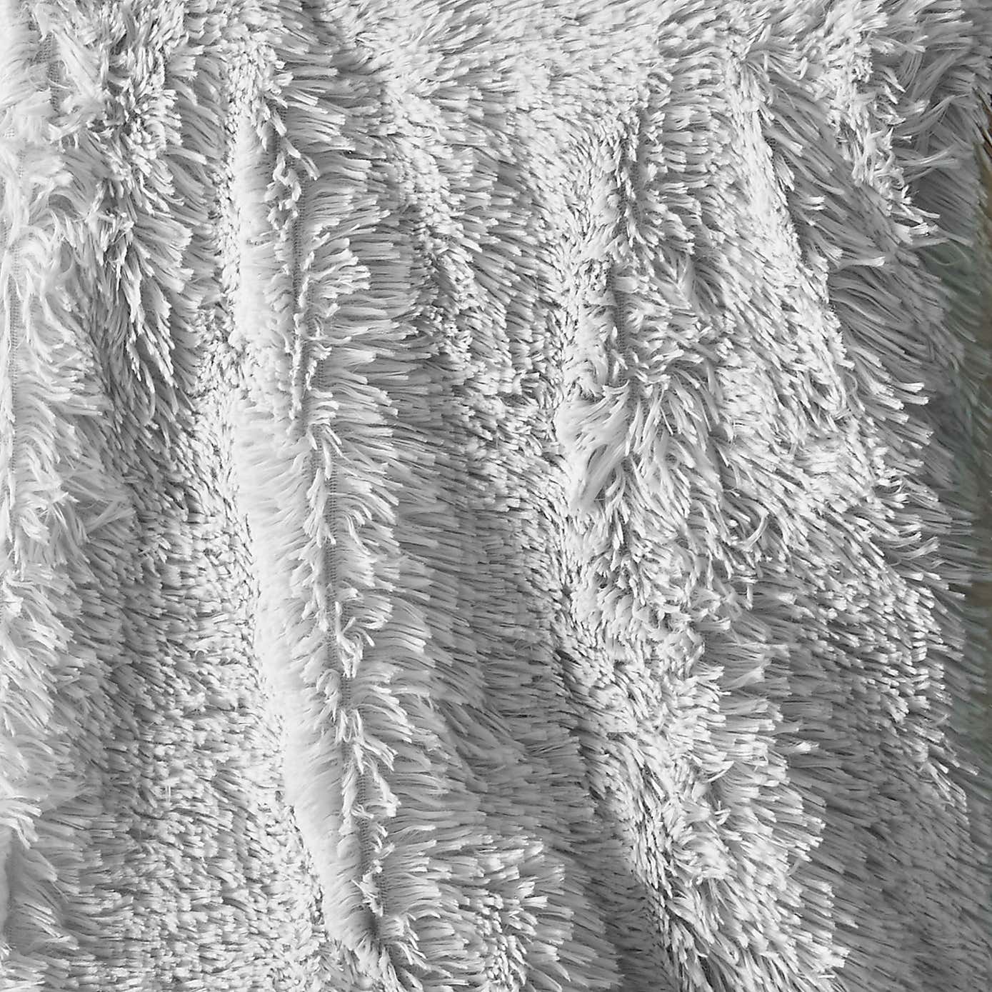 Catherine Lansfield Cuddly Deep Pile Throw