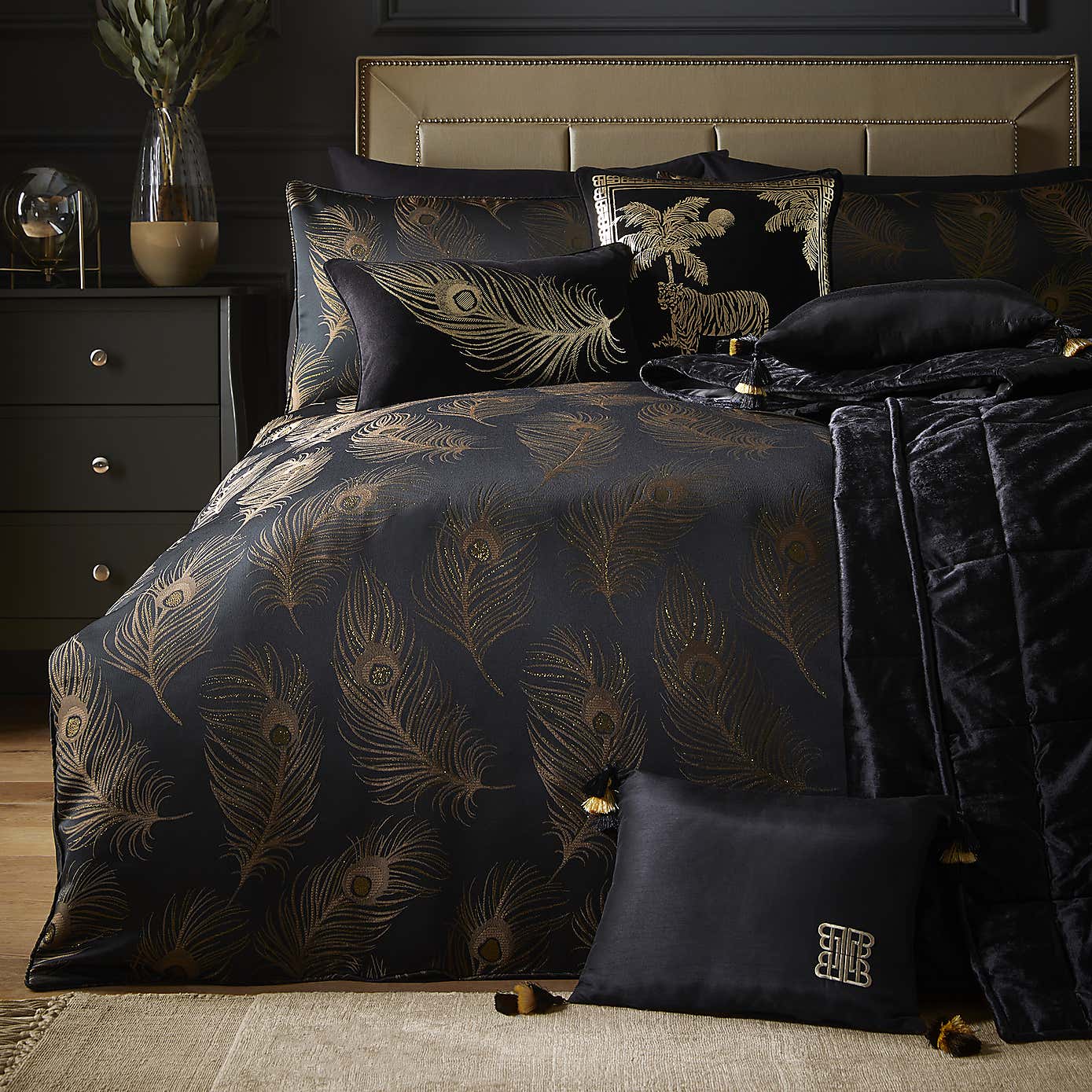Laurence Llewelyn-Bowen Dandy Gold Duvet Cover and Pillowcase Set