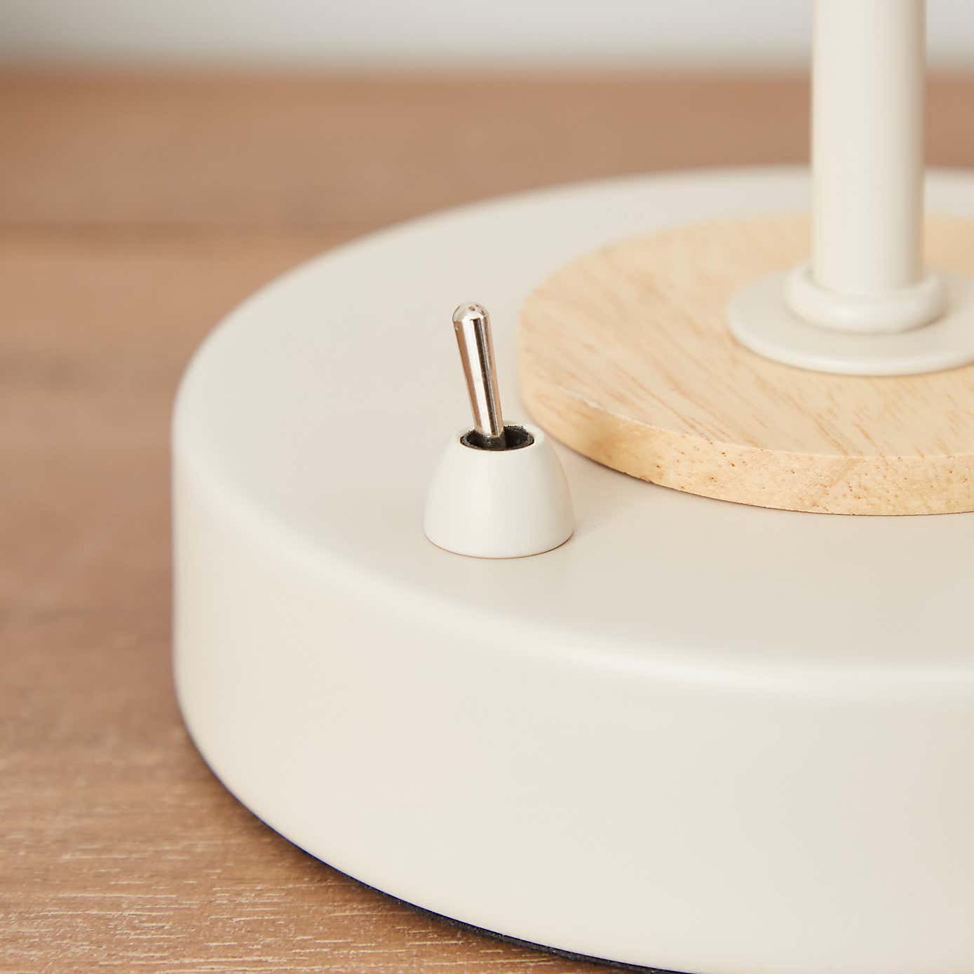 Remi Rechargeable Table Lamp