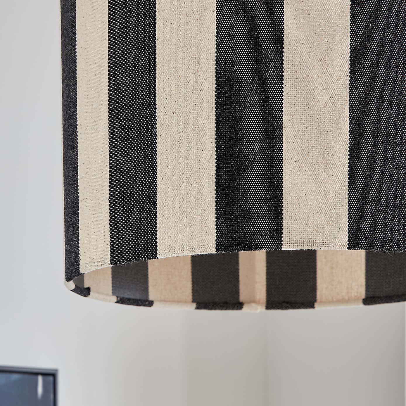 Beatrice Stripe Drum Lamp Shade