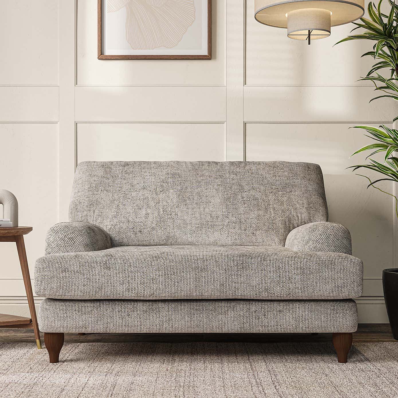 Darwin Snuggle Chair