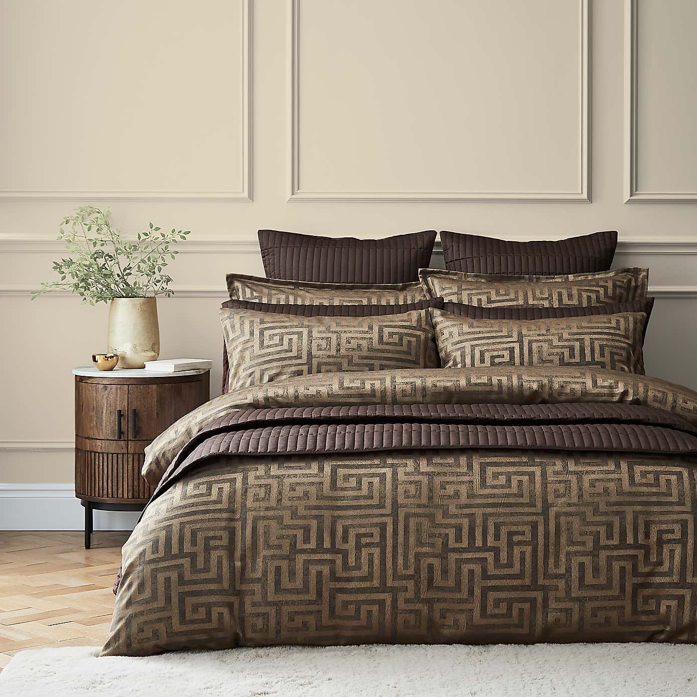 Hotel Tris Greek Key Duvet Cover and Pillowcase Set