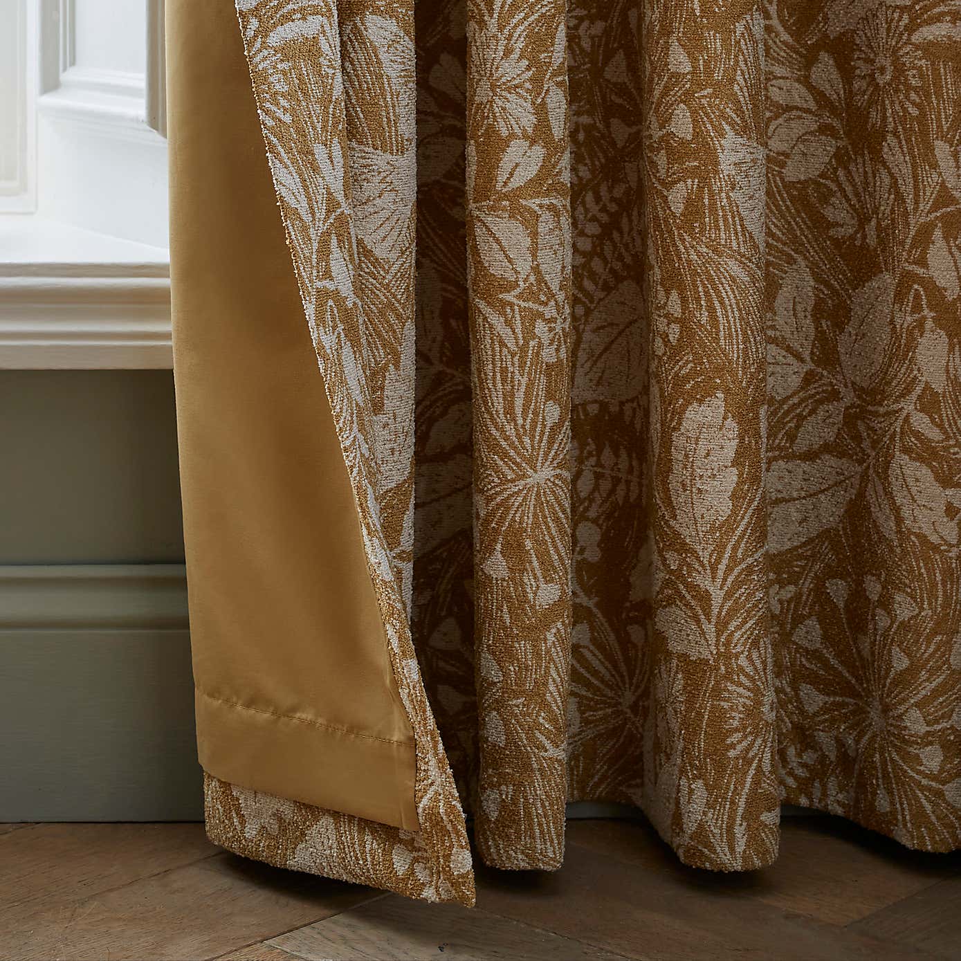 Meadow Starling Eyelet Curtains