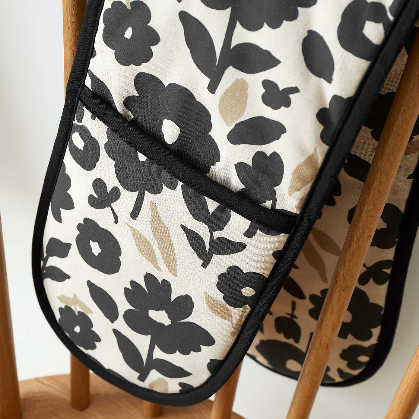 Floral Monochrome Cotton Double Oven Glove
