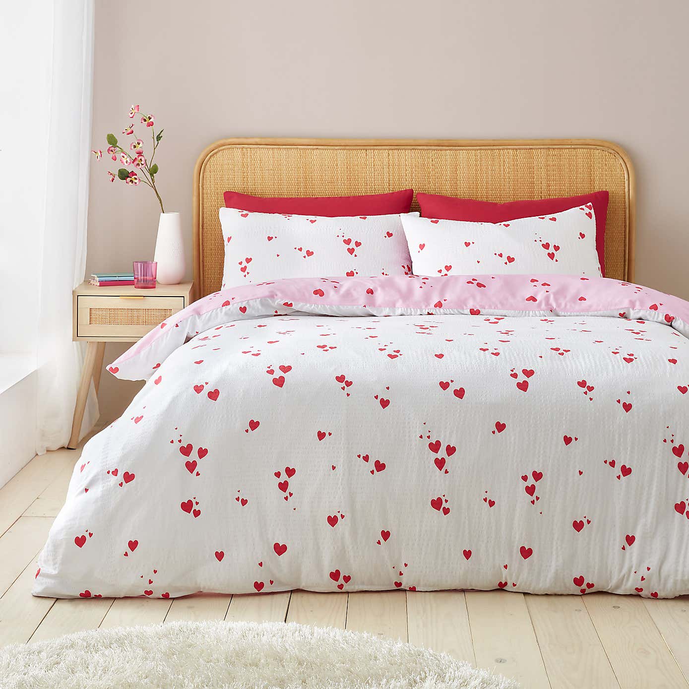 Catherine Lansfield Seersucker Heart Reversible Duvet Cover & Pillowcase Set
