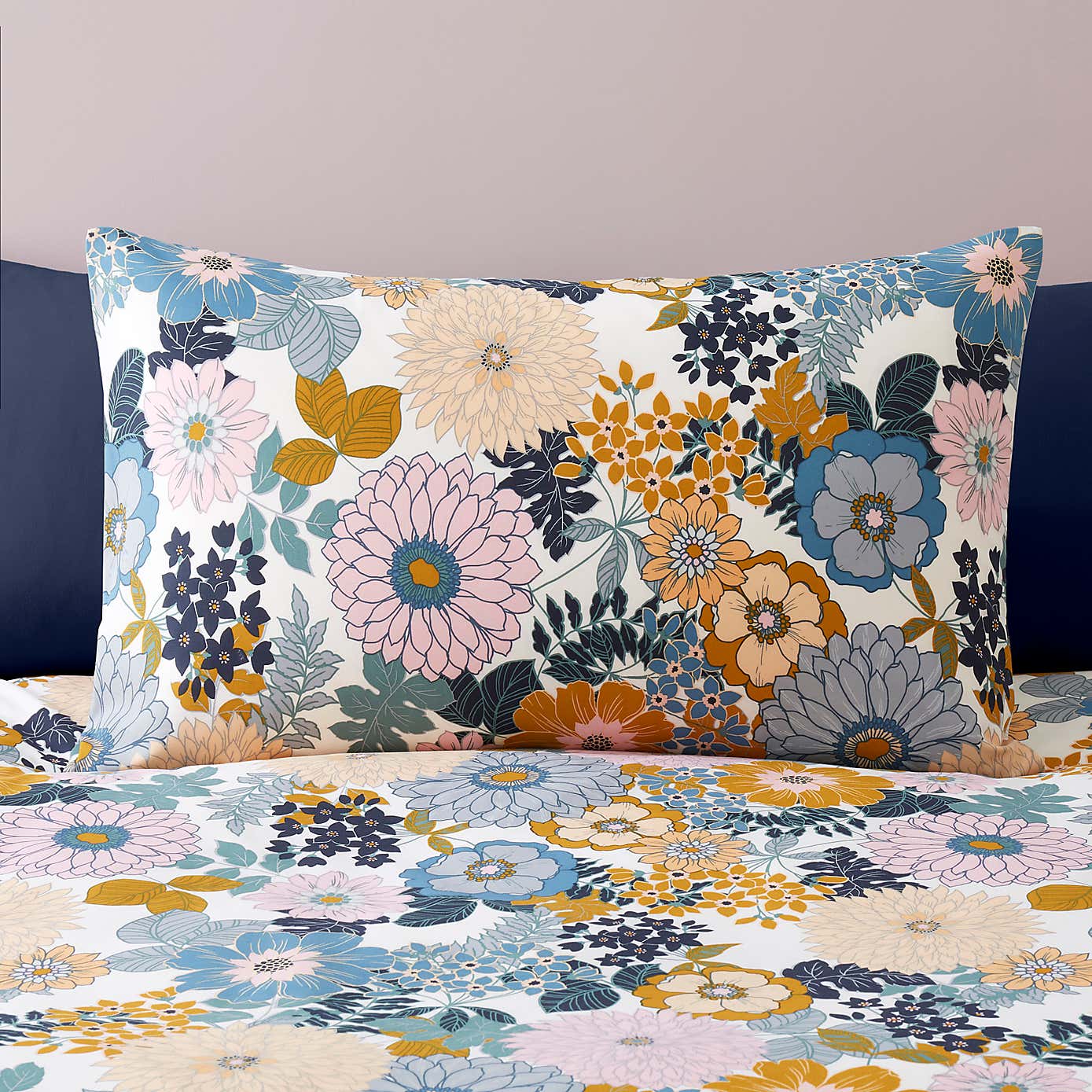 Genka Reversible Duvet Cover and Pillowcase Set
