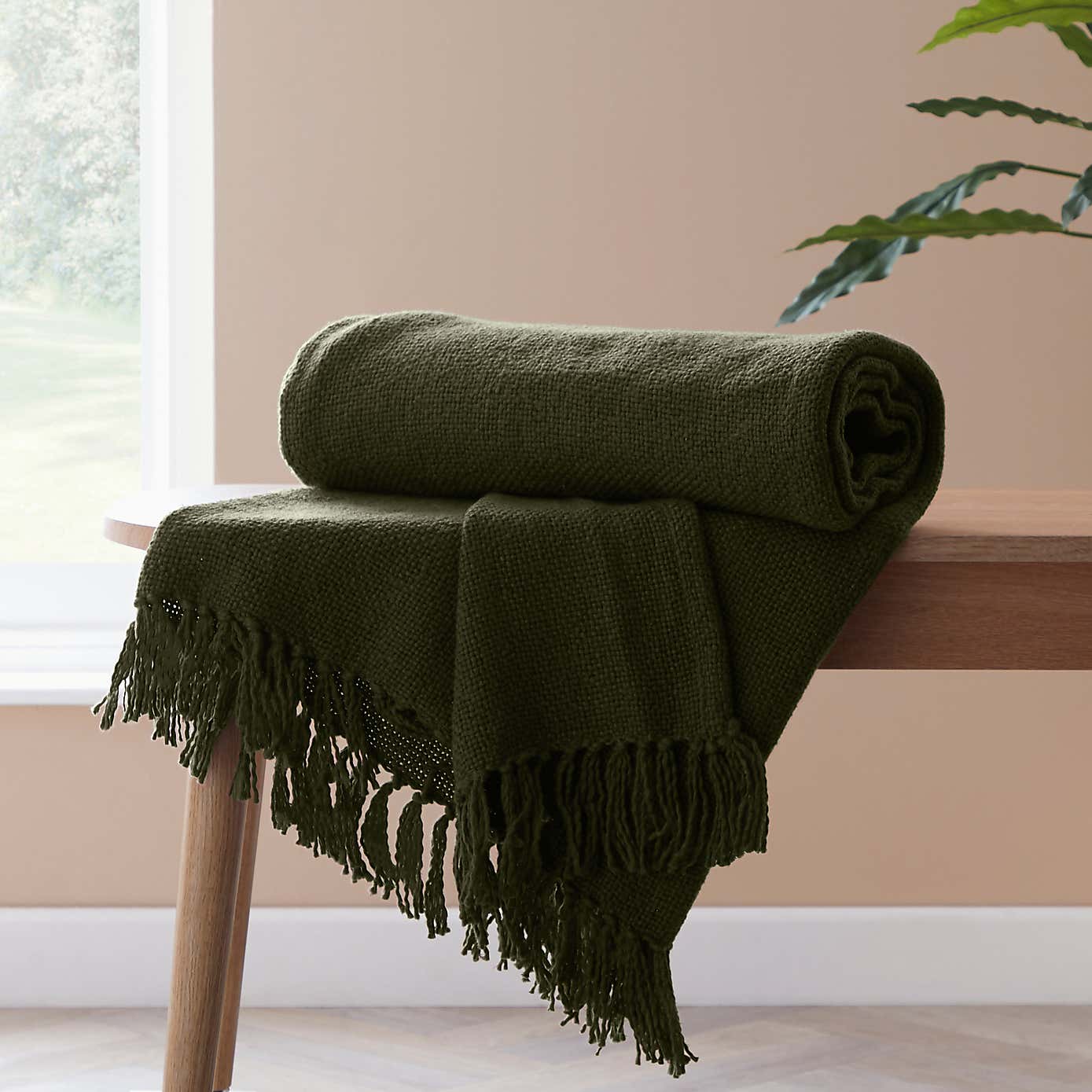 Aris Cotton Weave Black Throw