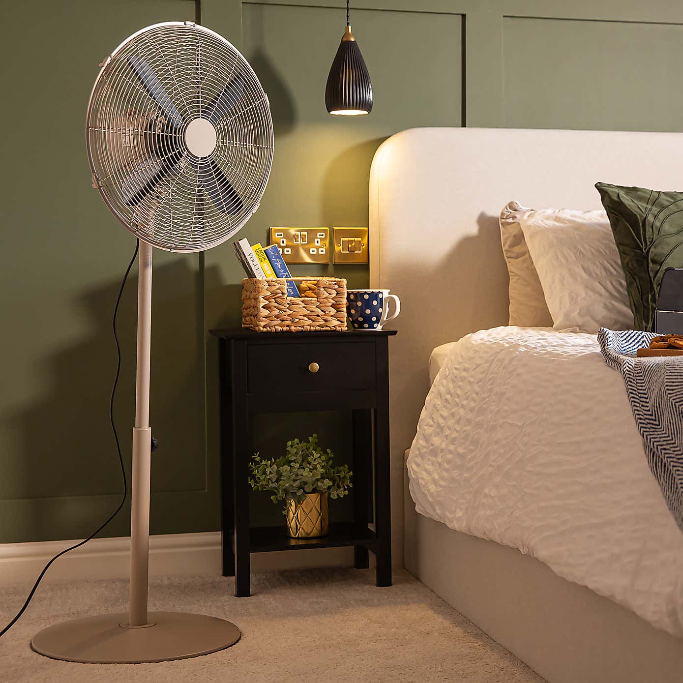 Russell Hobbs 16 Inch Pedestal Fan