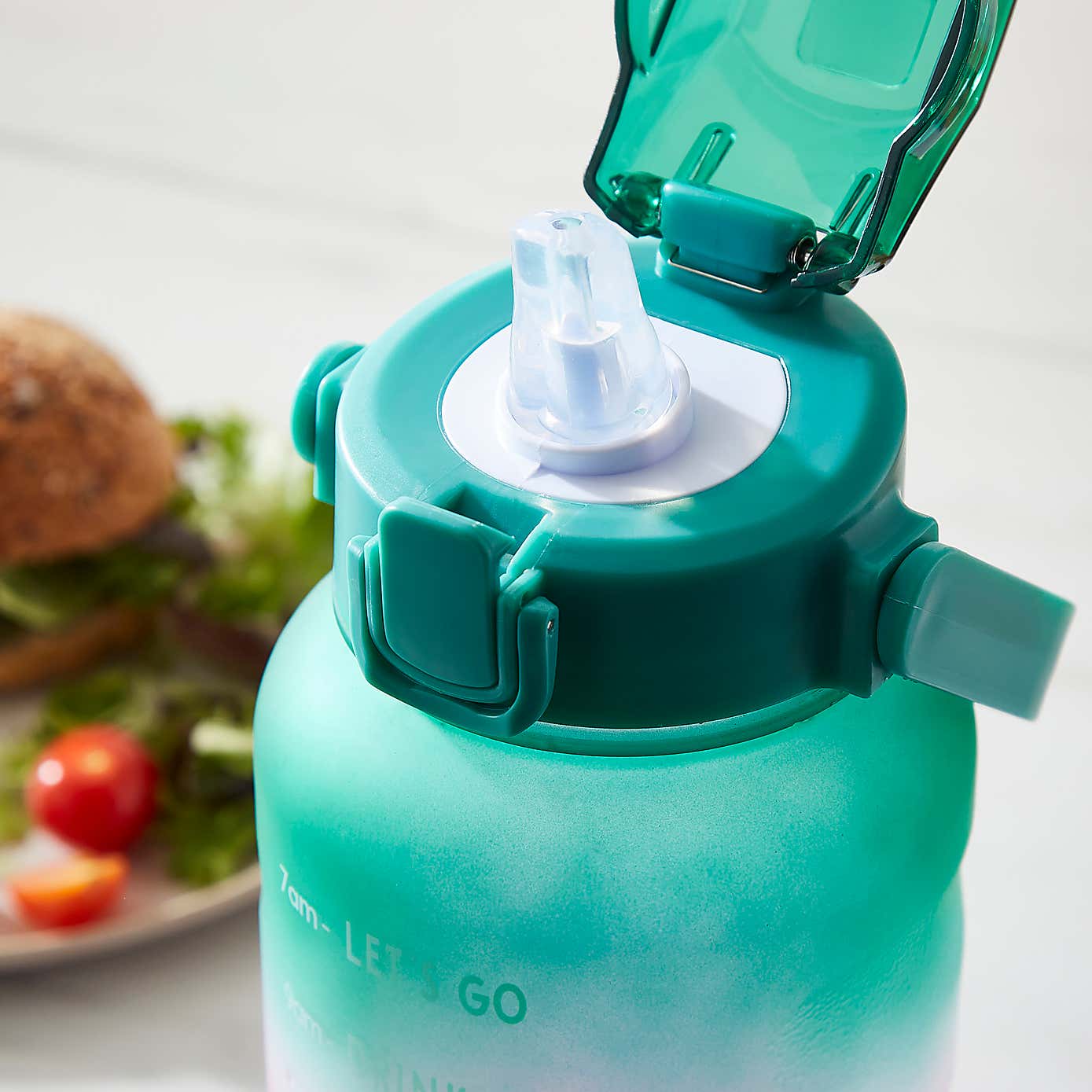 Ombre 900ml Water Tracker Bottle