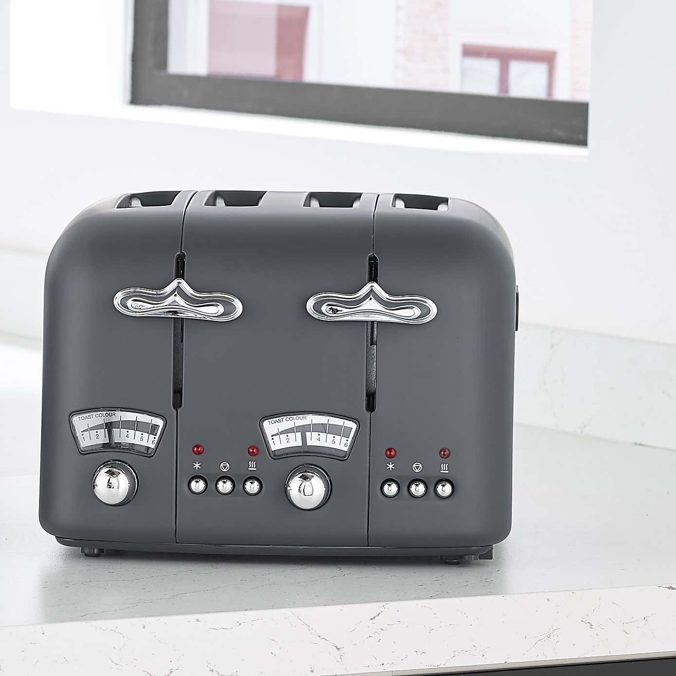 Delonghi 4 Slice Argento Toaster