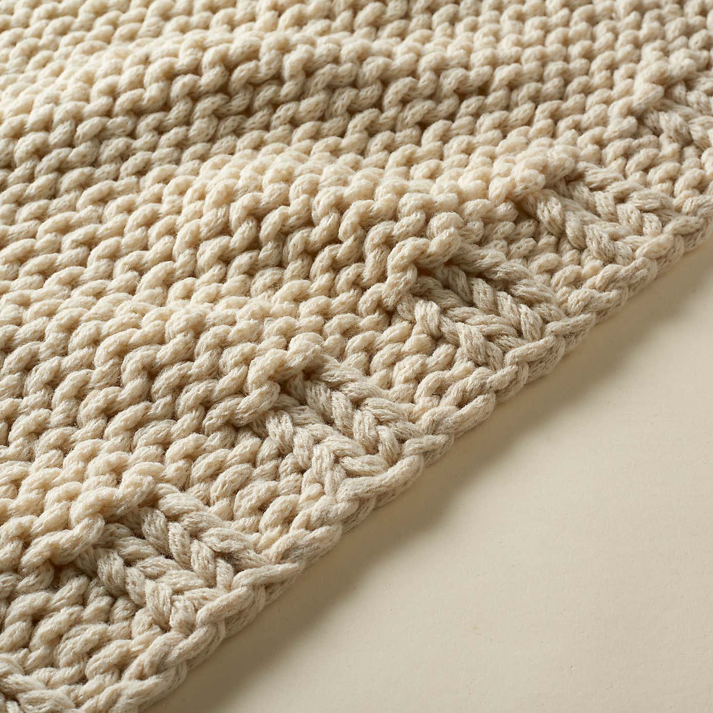 Chunky Knit White Throw
